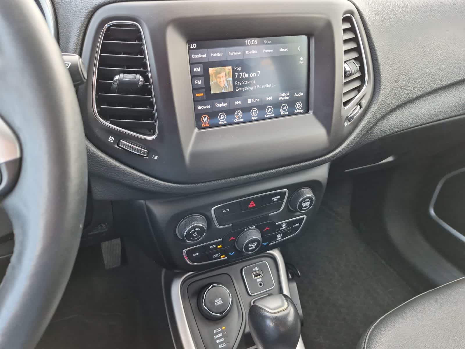 Thumbnail: 2018 Jeep Compass - 27