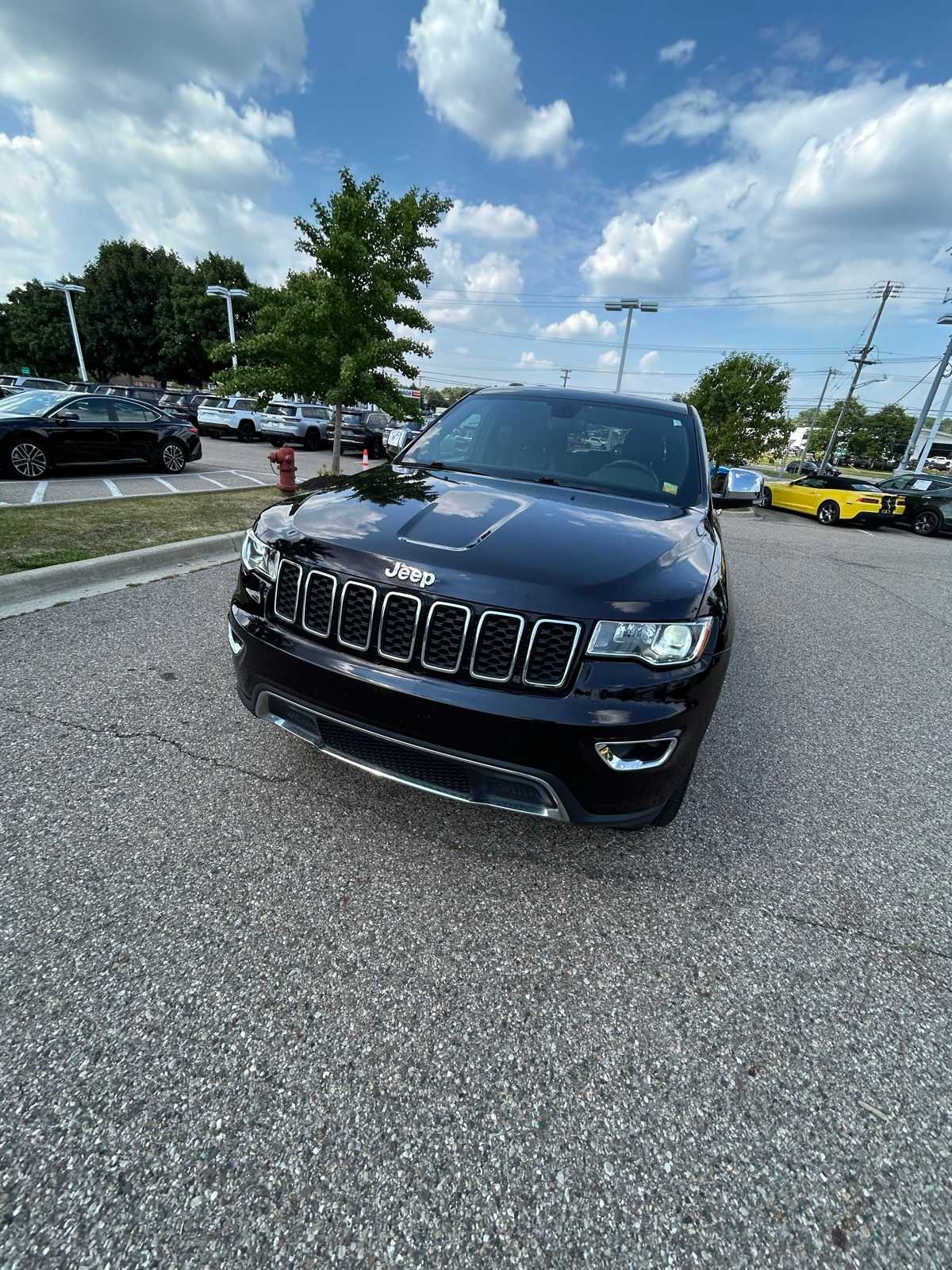 Thumbnail: 2019 Jeep Grand Cherokee - 6