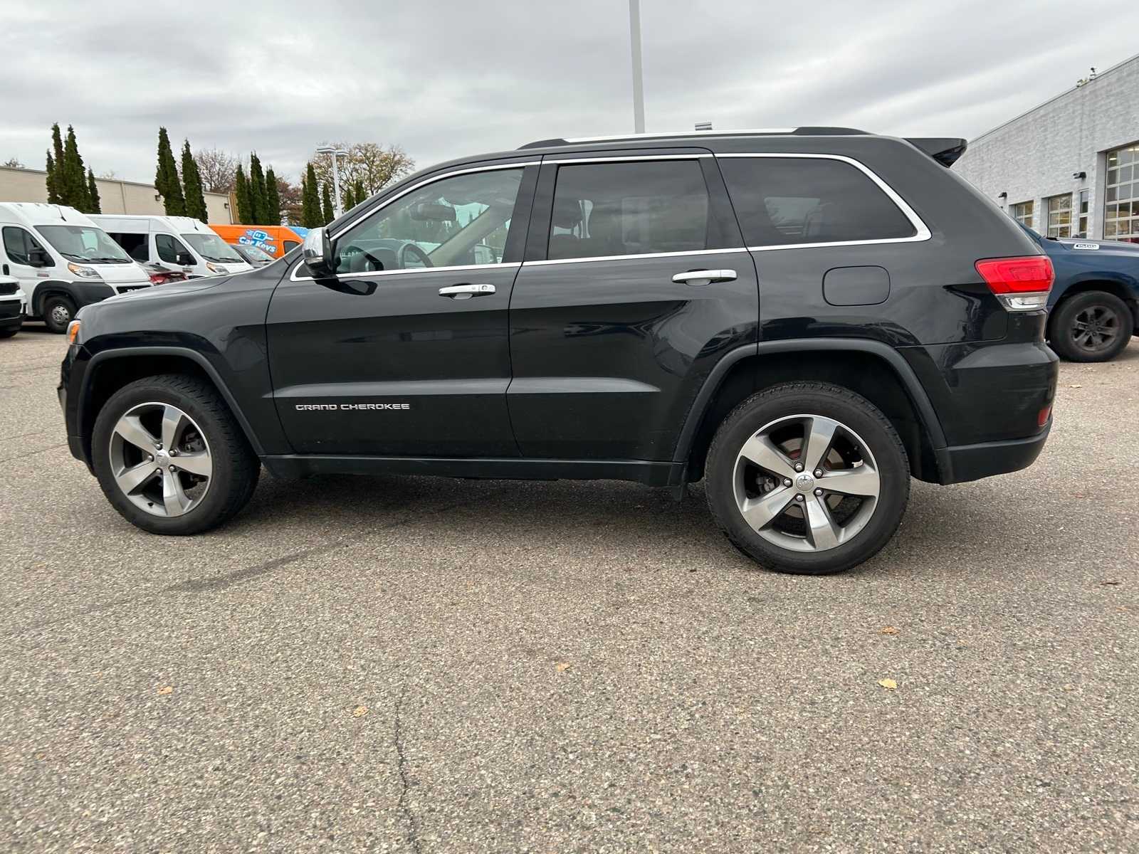 Thumbnail: 2015 Jeep Grand Cherokee - 26