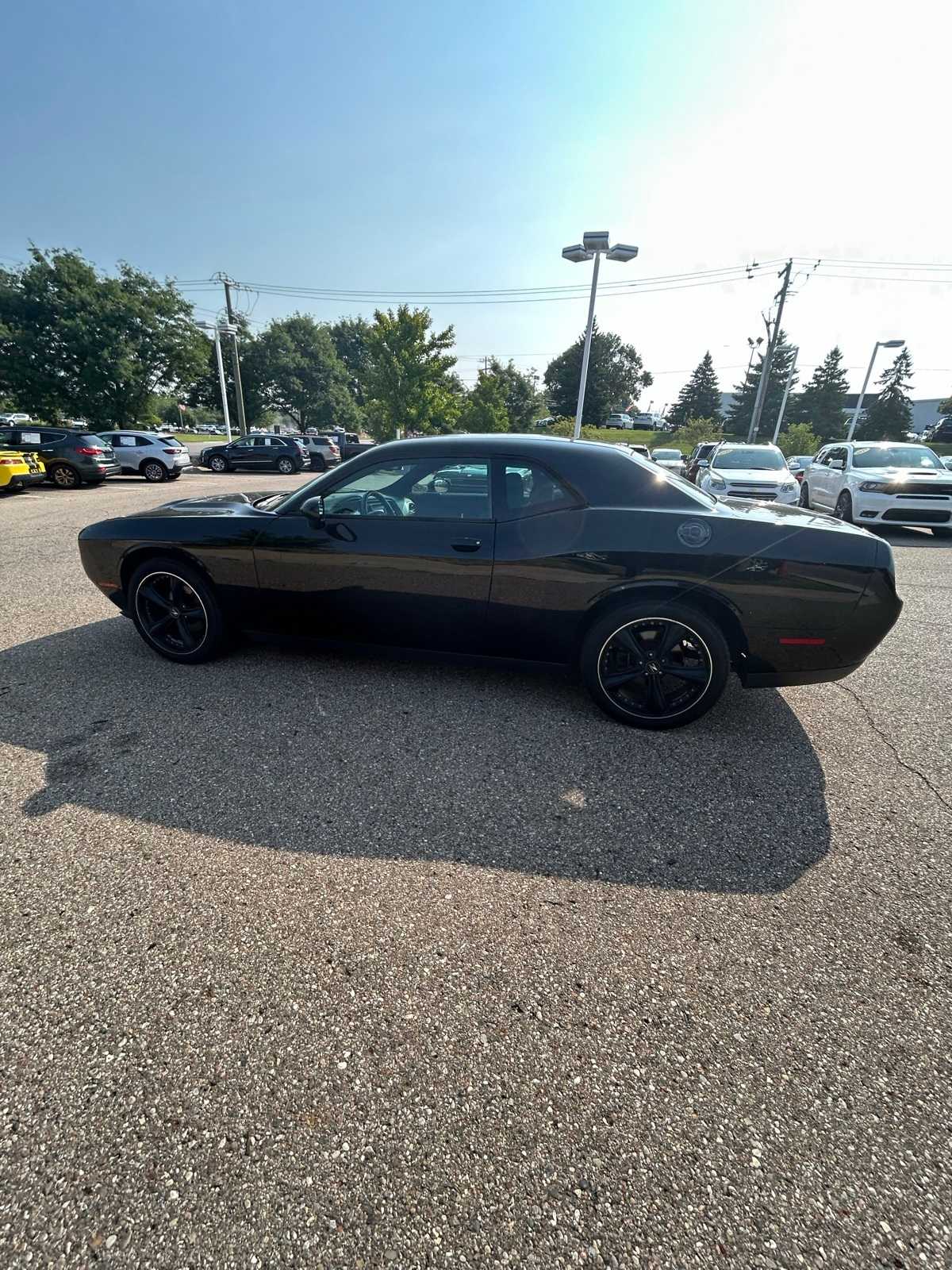 Thumbnail: 2016 Dodge Challenger - 30