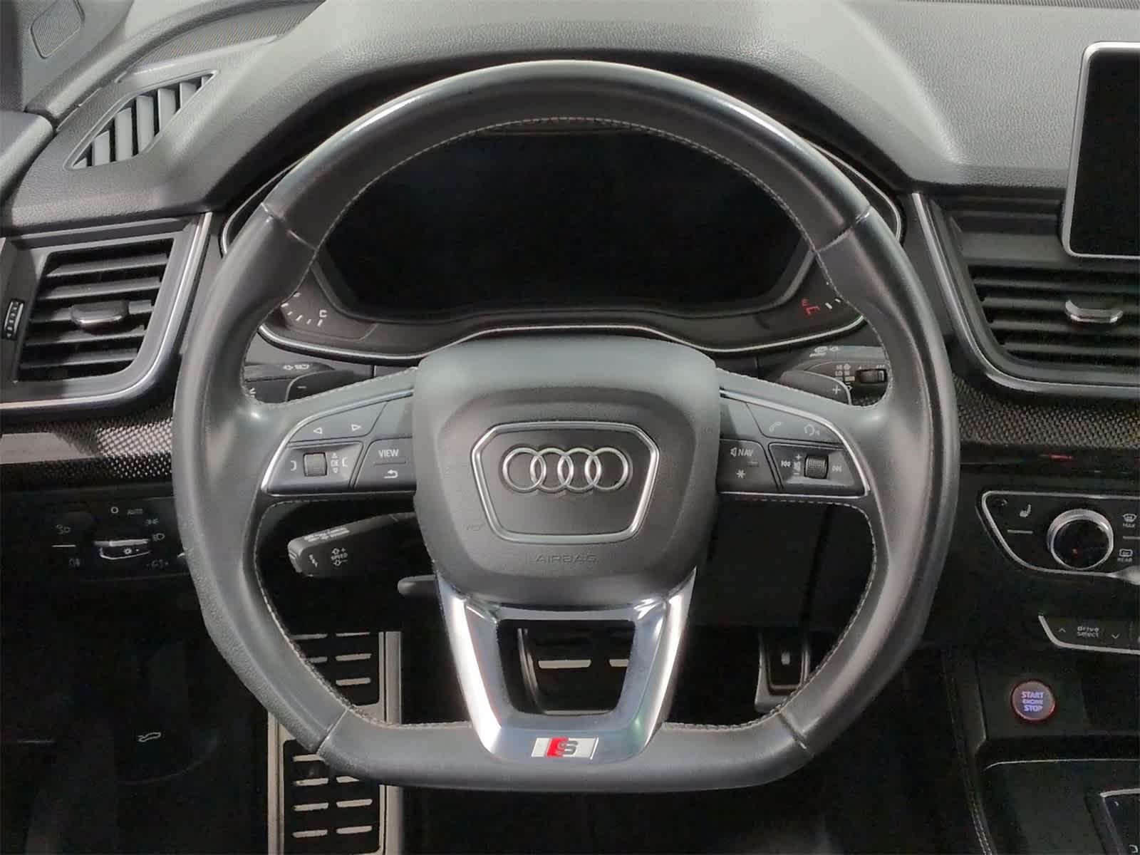 Thumbnail: 2019 Audi SQ5 - 25