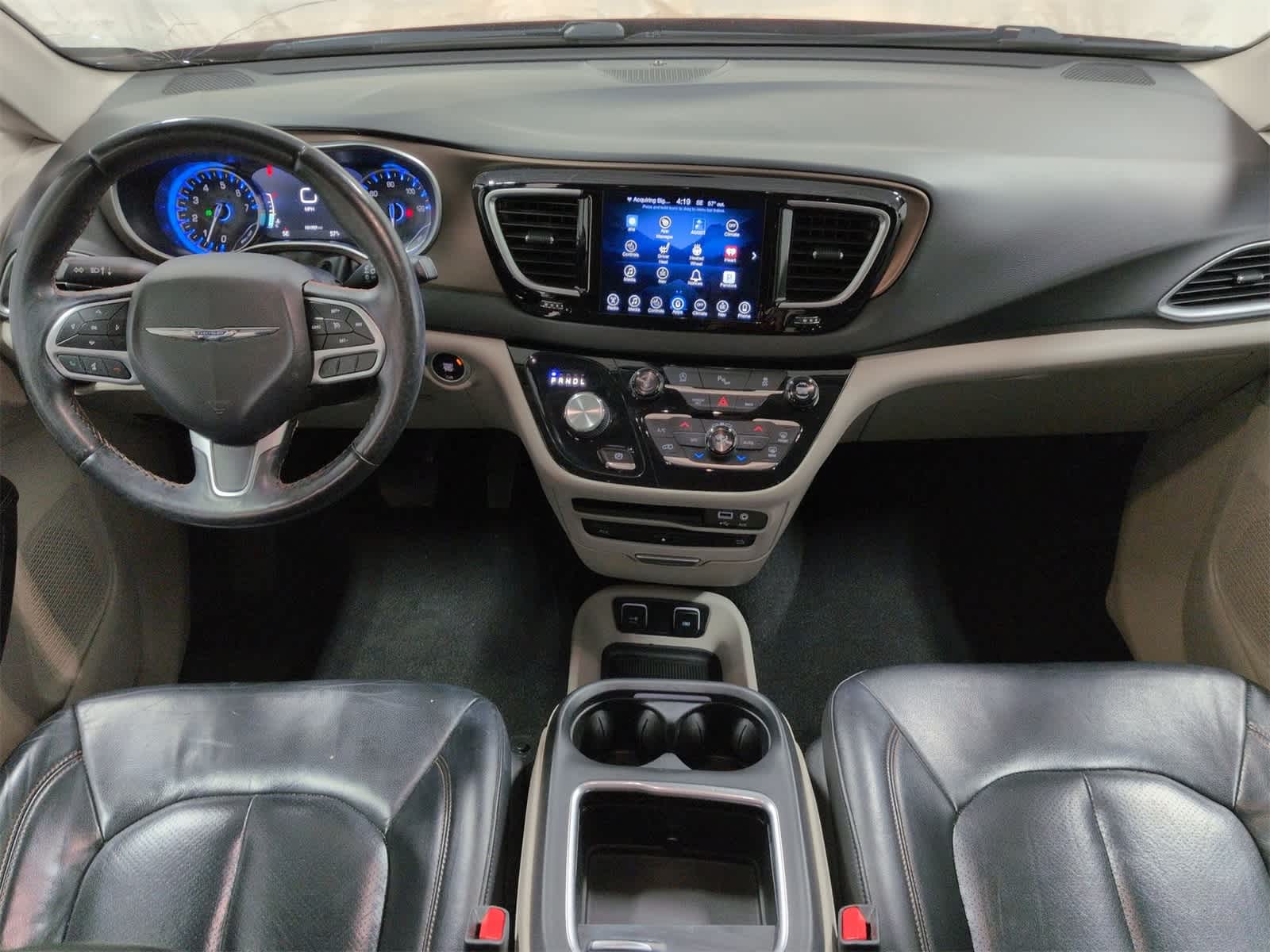 Thumbnail: 2017 Chrysler Pacifica - 16