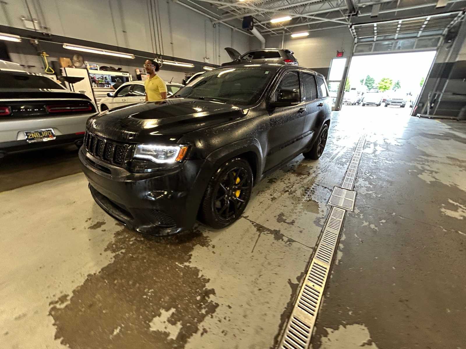 Thumbnail: 2020 Jeep Grand Cherokee - 4