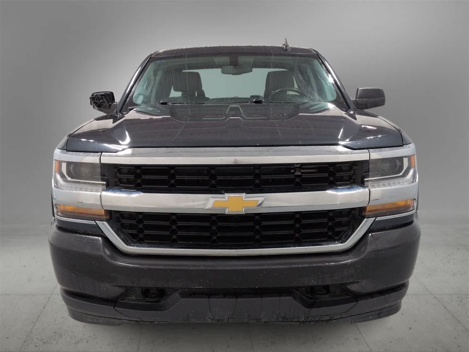 Thumbnail: 2019 Chevrolet Silverado 1500 - 3