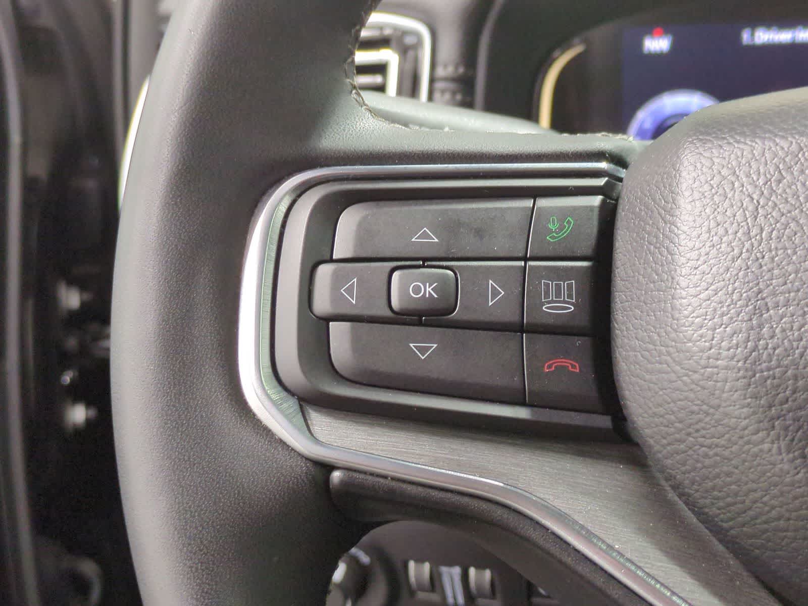 Thumbnail: 2023 Jeep Wagoneer - 24