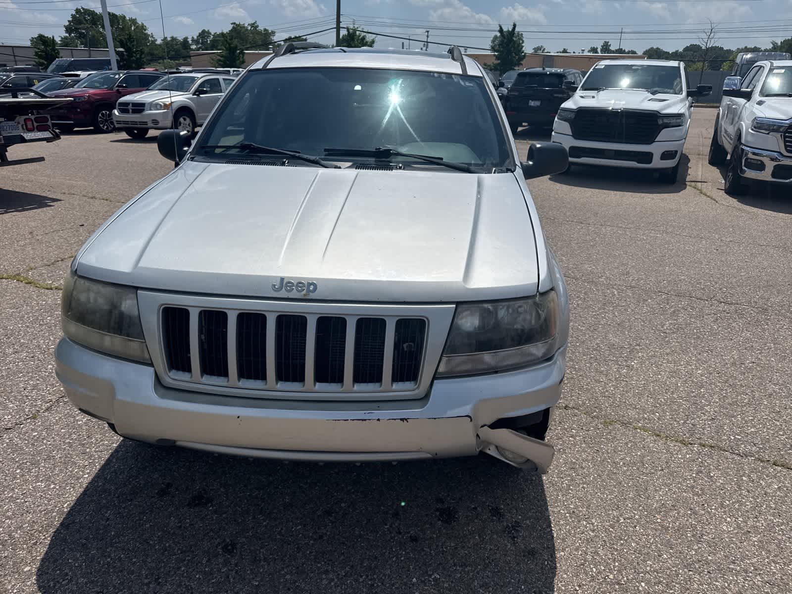 Thumbnail: 2004 Jeep Grand Cherokee - 4