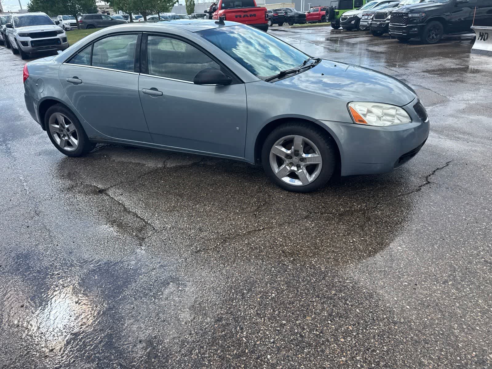 Thumbnail: 2009 Pontiac G6 - 4