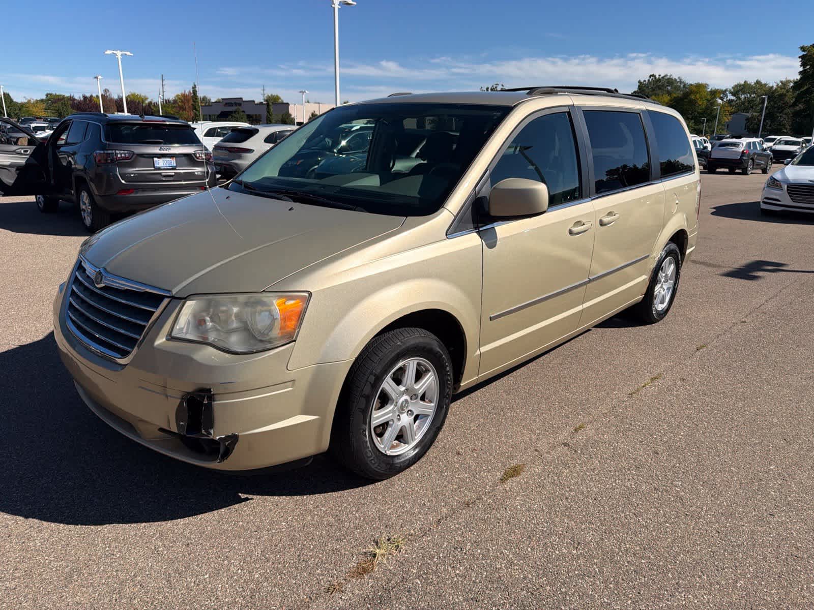 Used 2010 Chrysler Town & Country Touring with VIN 2A4RR5D17AR427951 for sale in Farmington Hills, MI