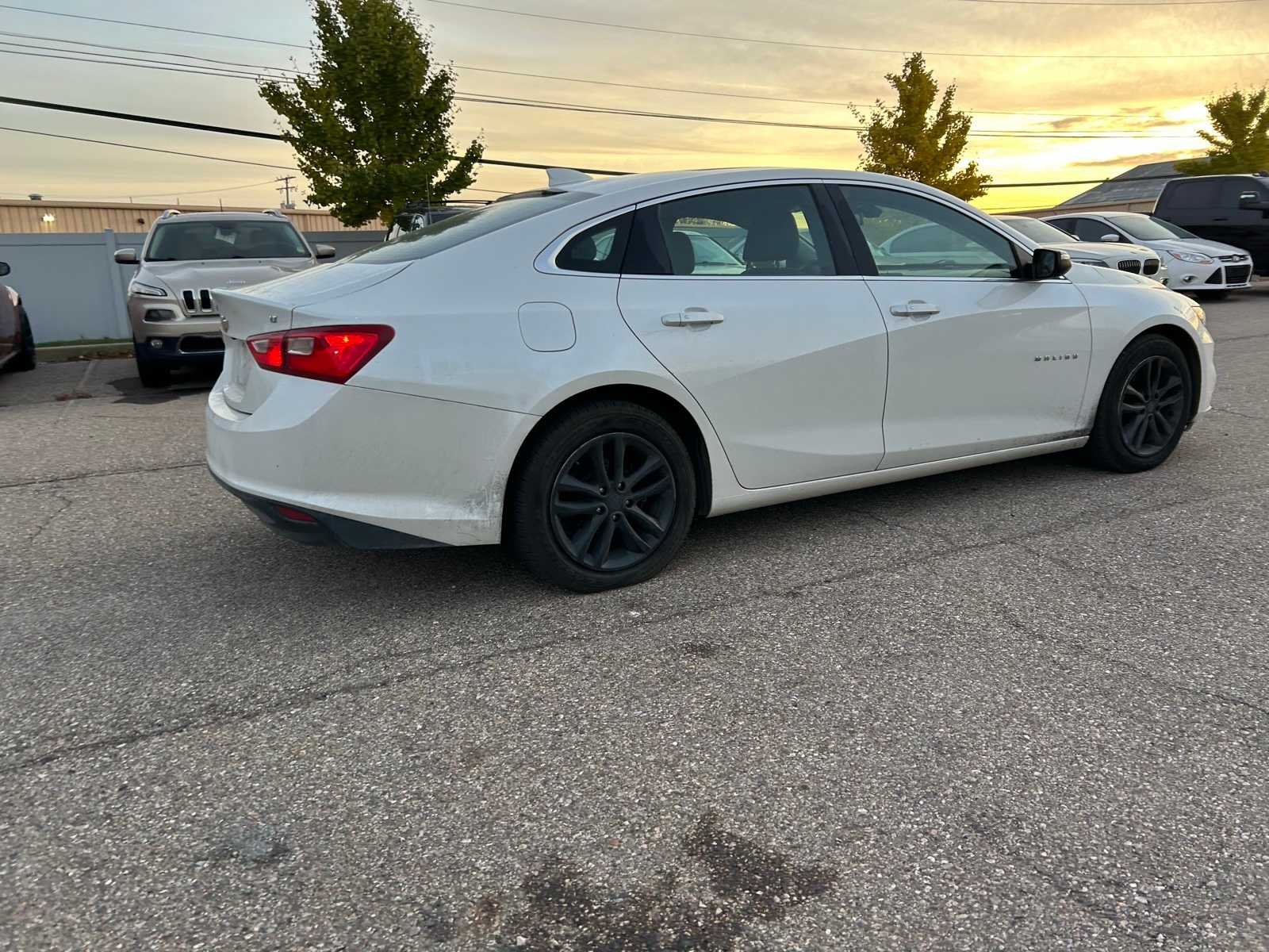 Thumbnail: 2016 Chevrolet Malibu - 15