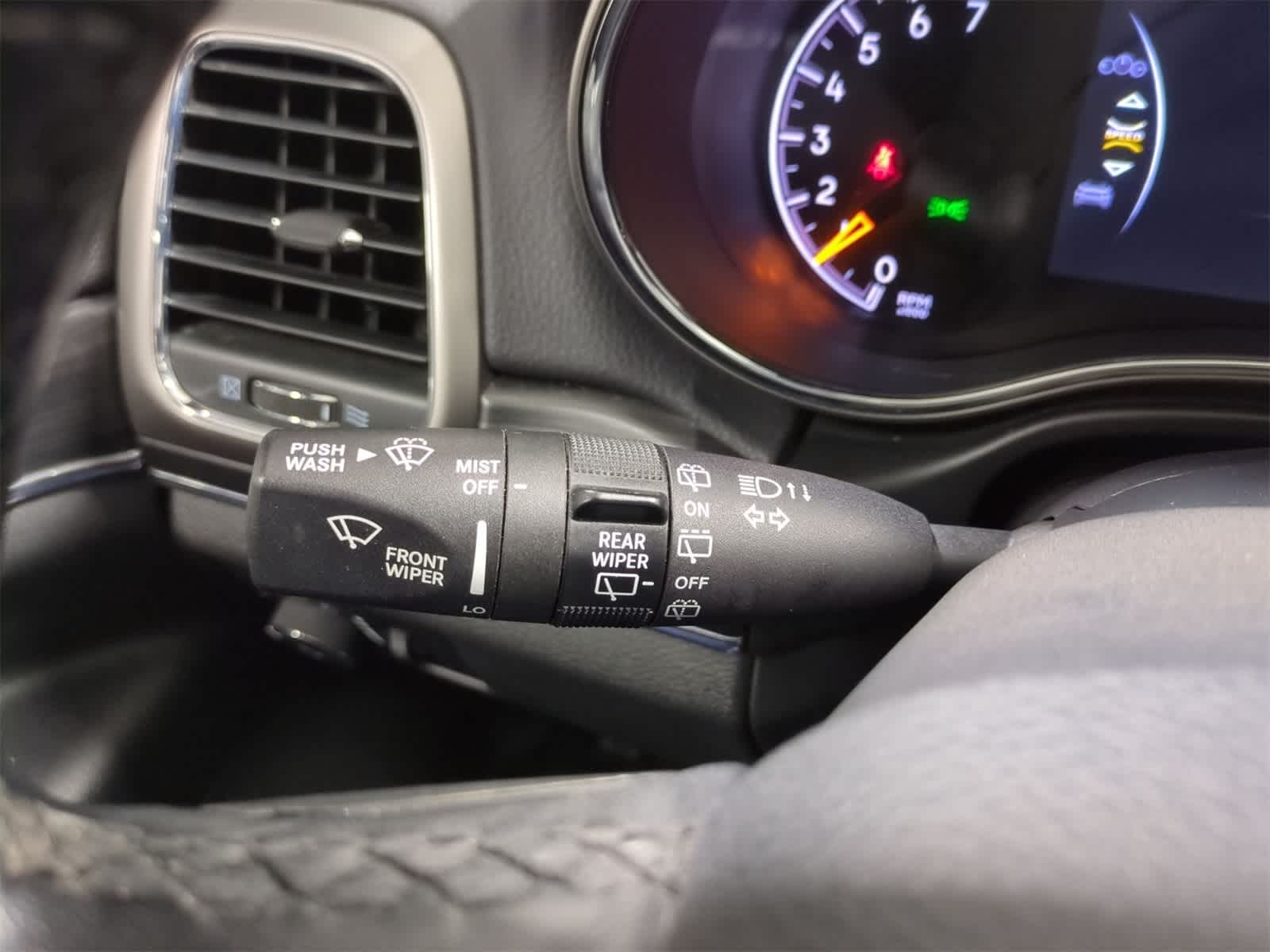 Thumbnail: 2021 Jeep Grand Cherokee - 28