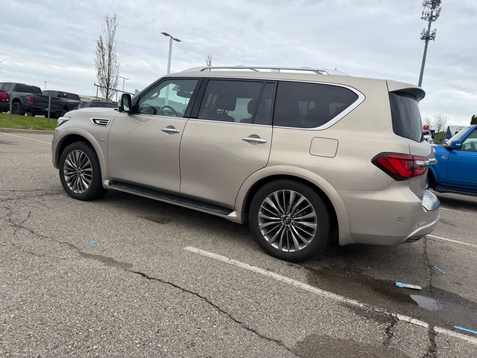 Thumbnail: 2019 INFINITI QX80 - 25