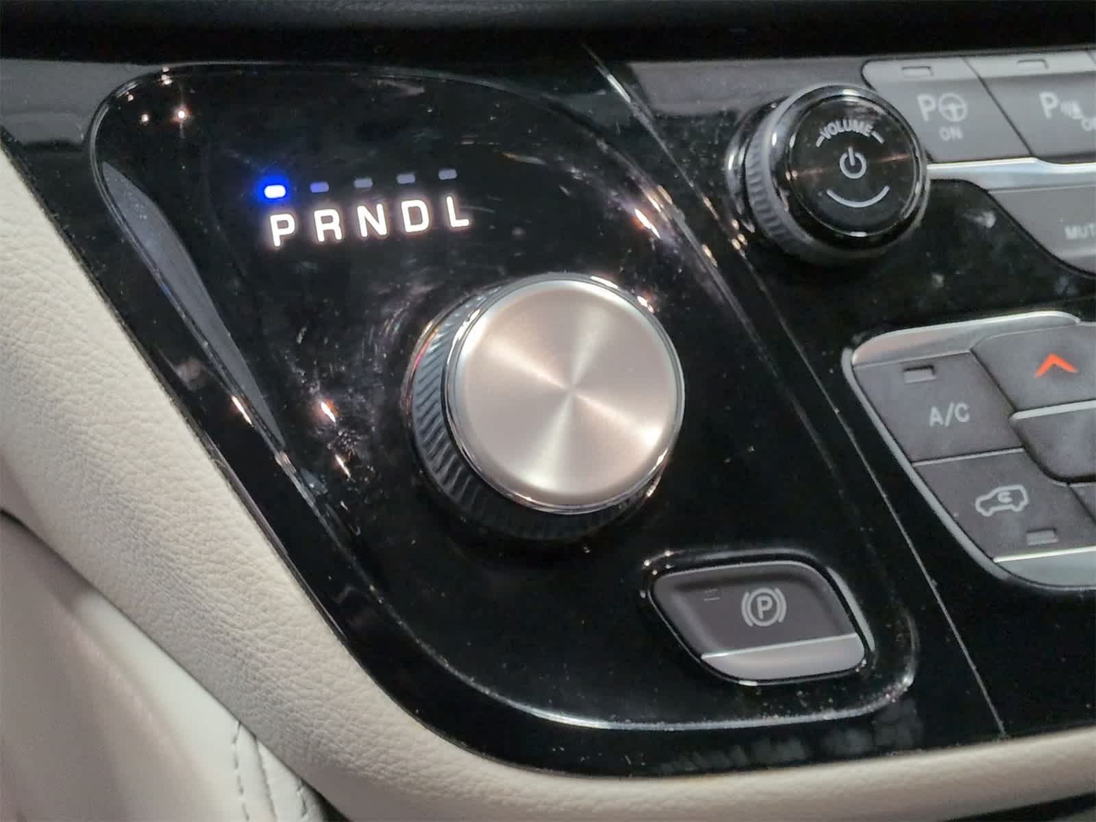 Thumbnail: 2022 Chrysler Pacifica - 35