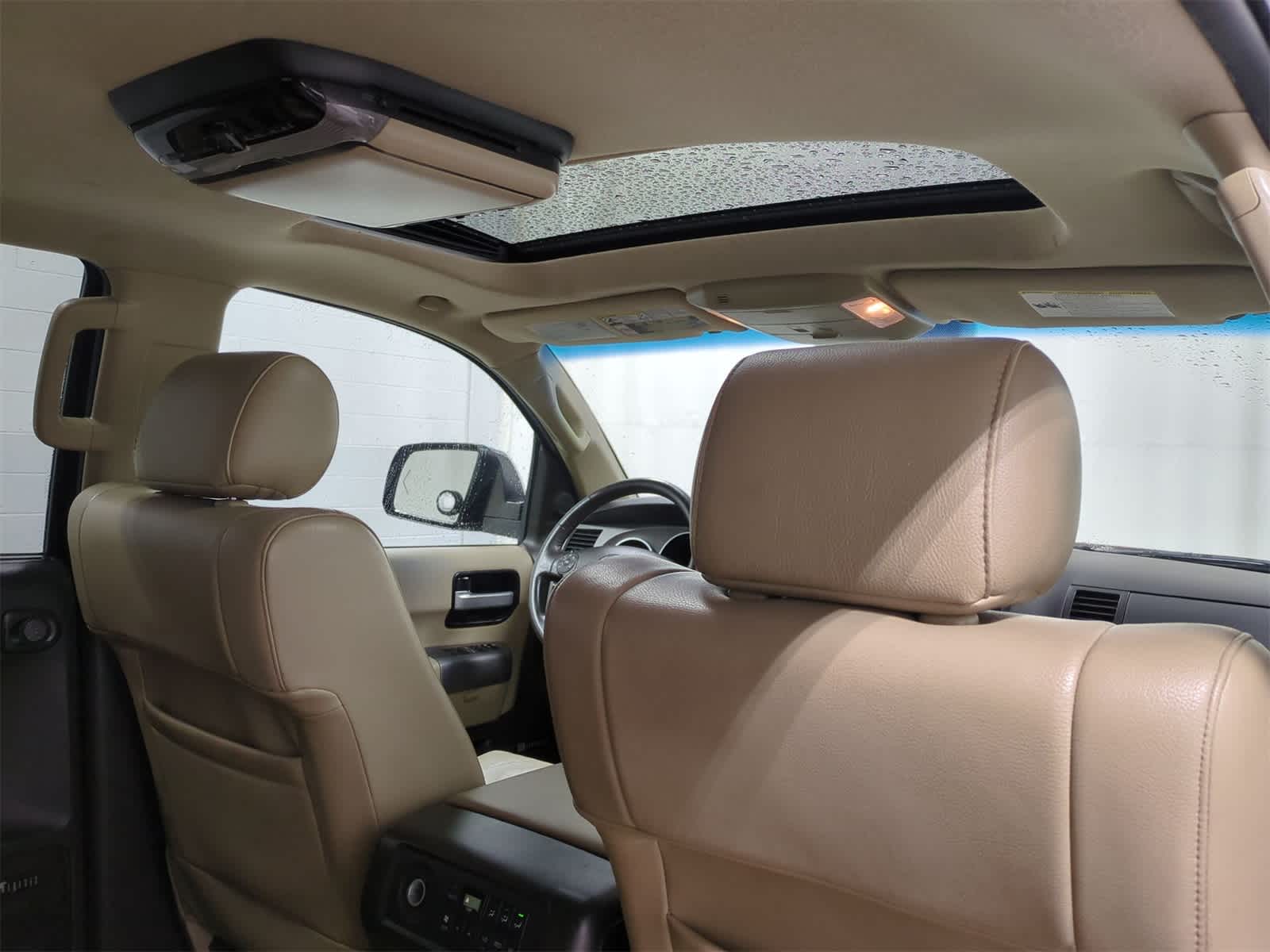 Thumbnail: 2011 Toyota Sequoia - 23