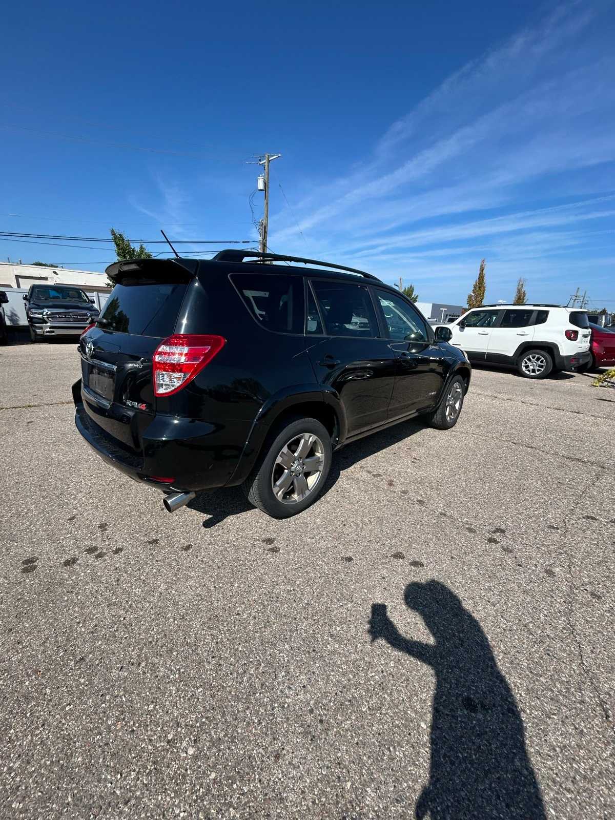 Thumbnail: 2010 Toyota RAV4 - 18