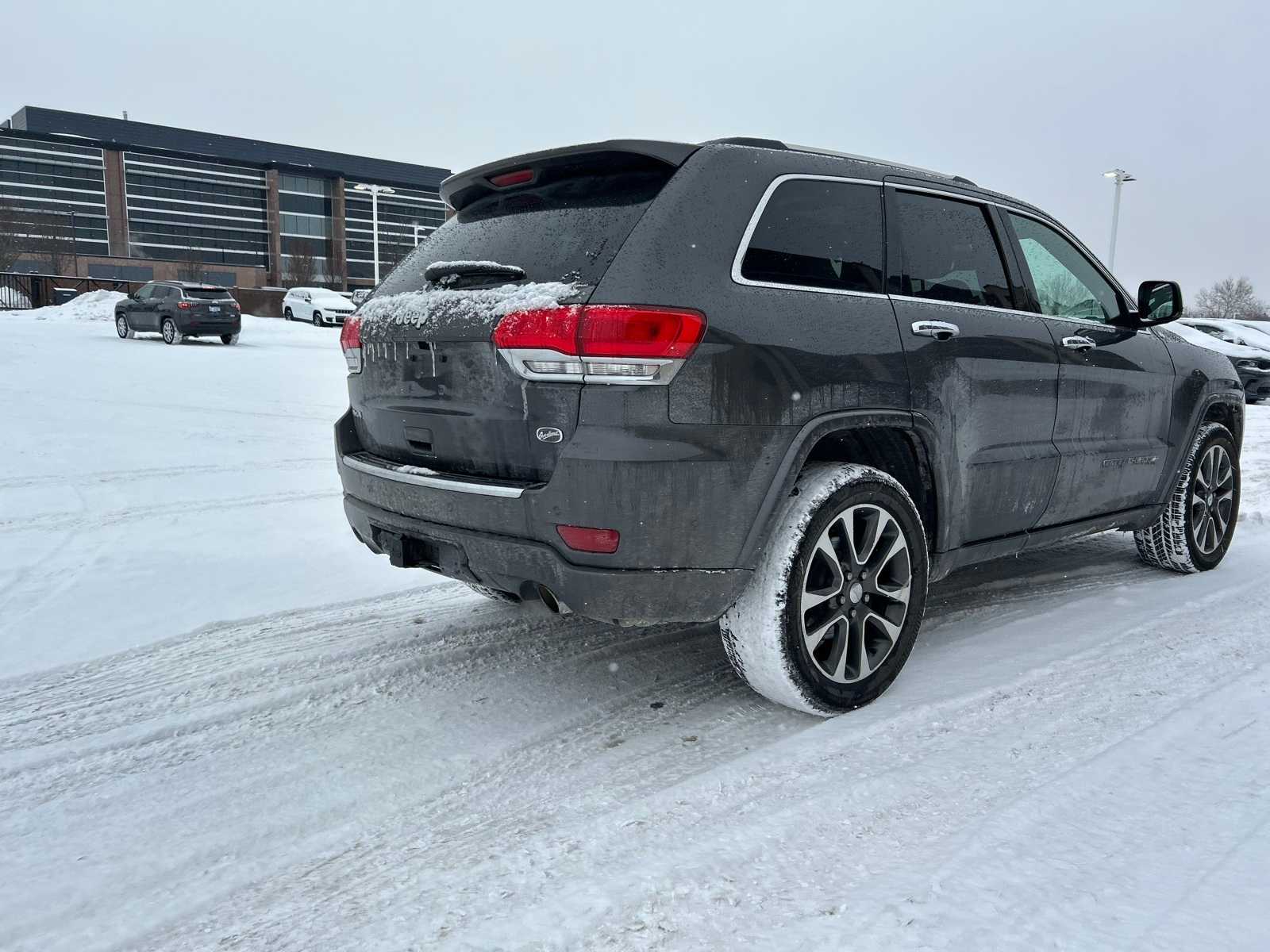 Thumbnail: 2018 Jeep Grand Cherokee - 16