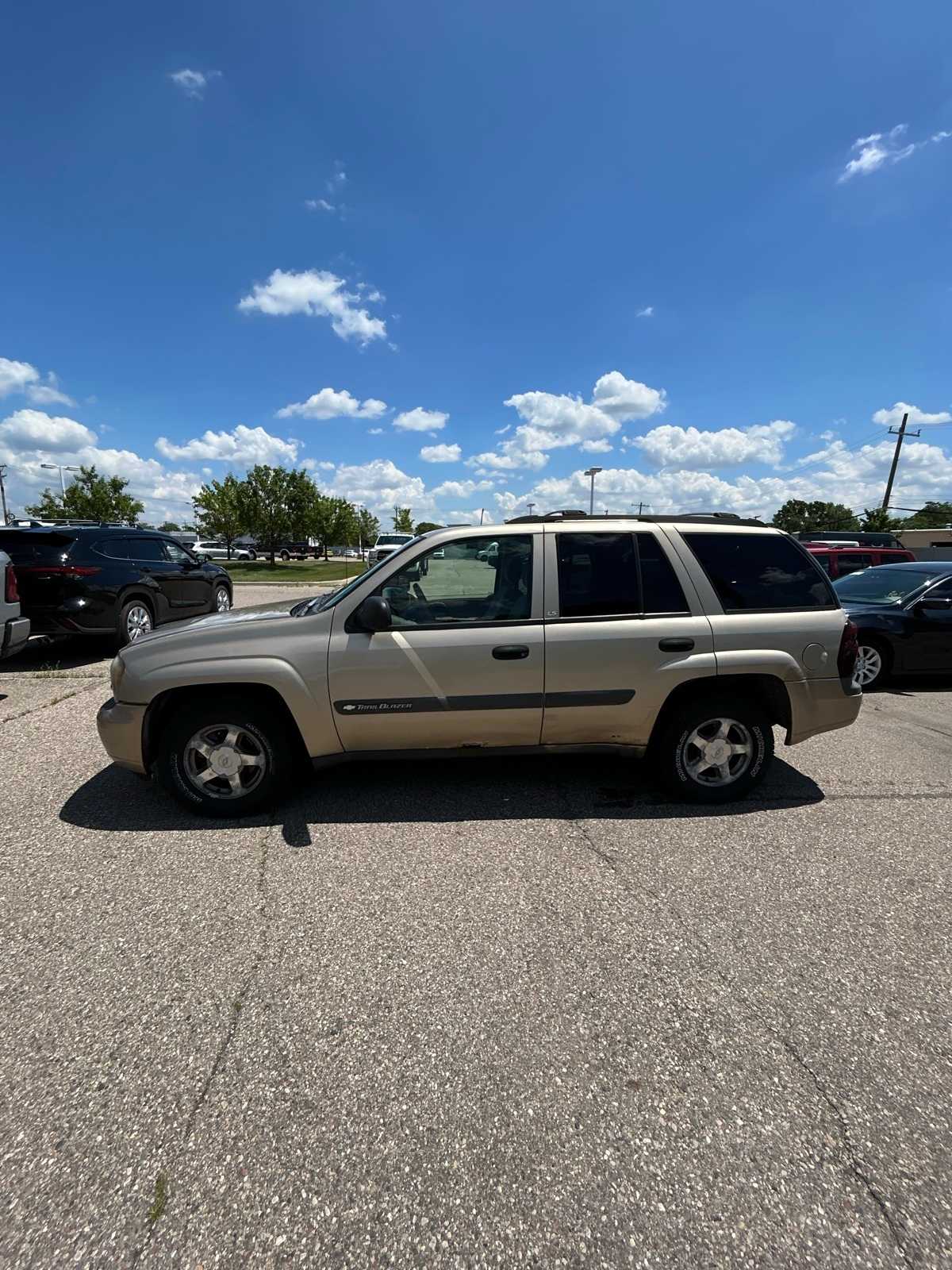 Thumbnail: 2004 Chevrolet TrailBlazer - 25