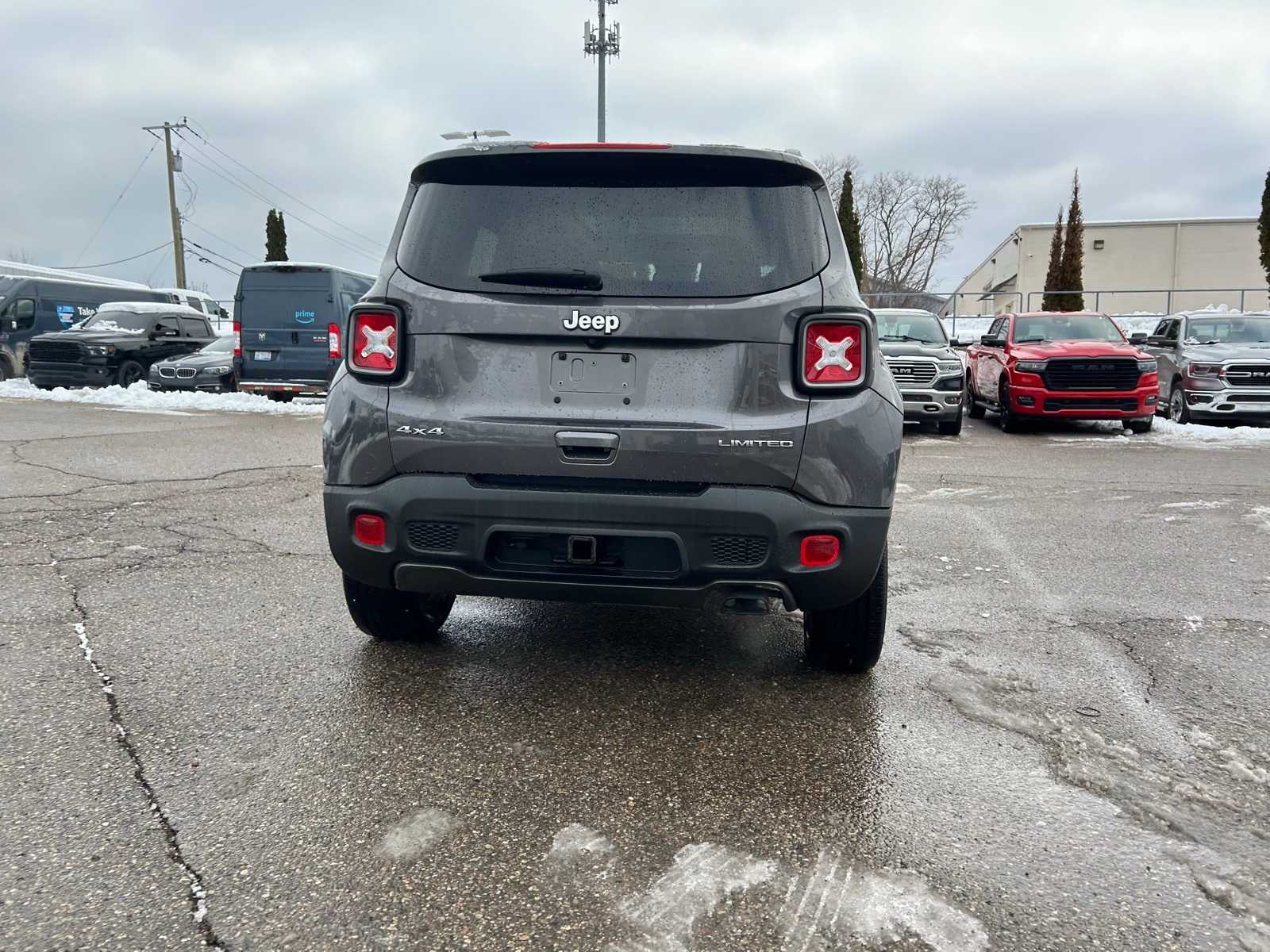 Thumbnail: 2019 Jeep Renegade - 14