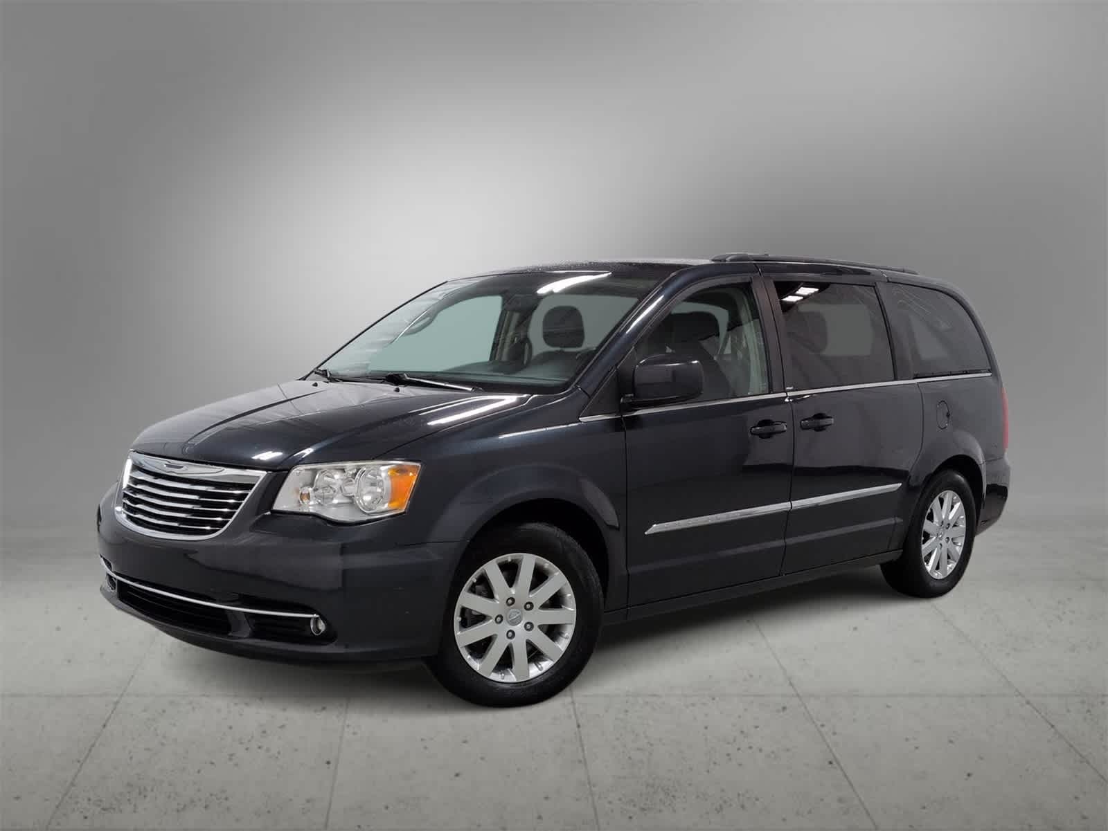 2013 Chrysler Town & Country Touring -
                  Farmington Hills, MI