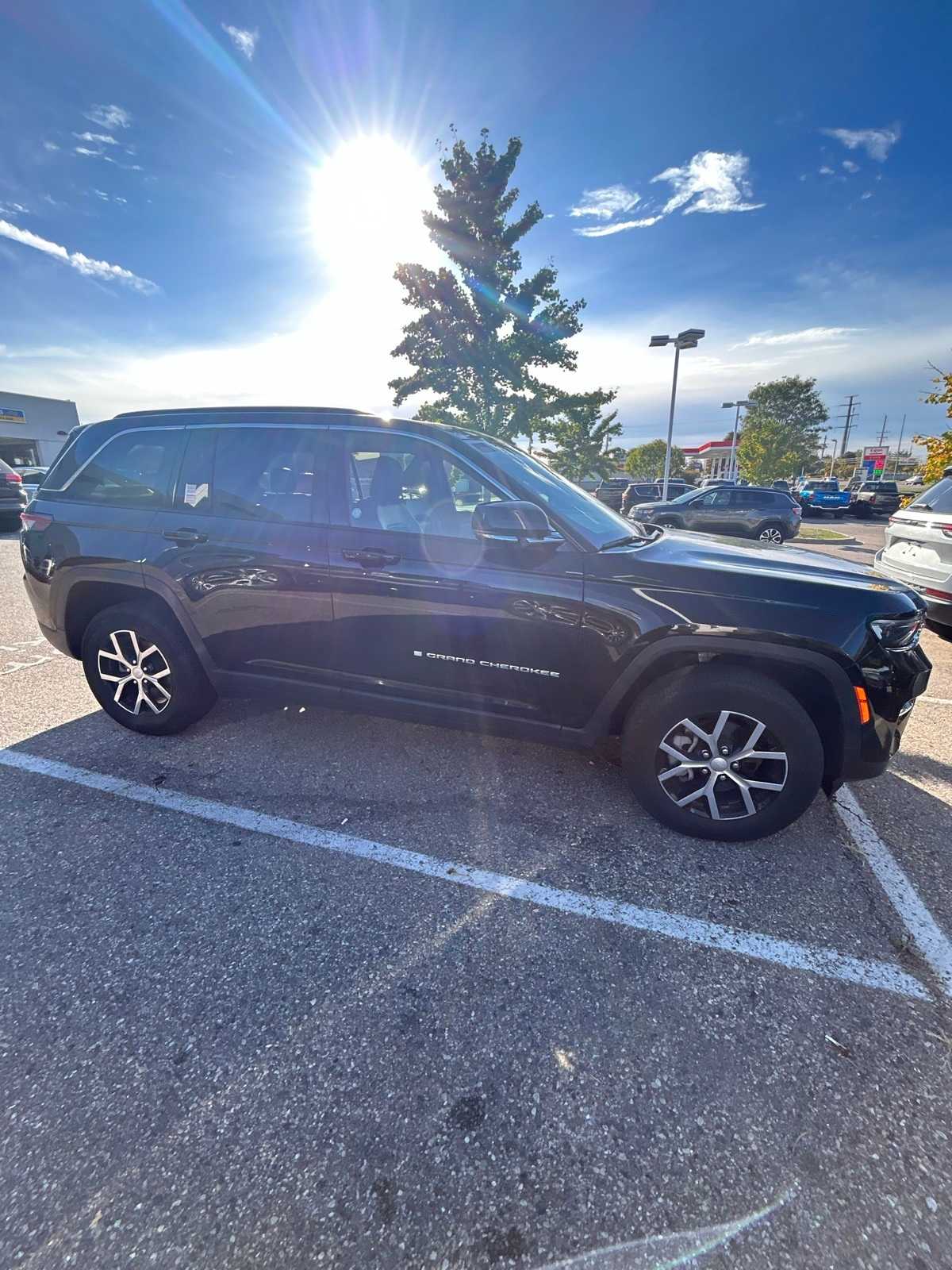 Thumbnail: 2024 Jeep Grand Cherokee - 9