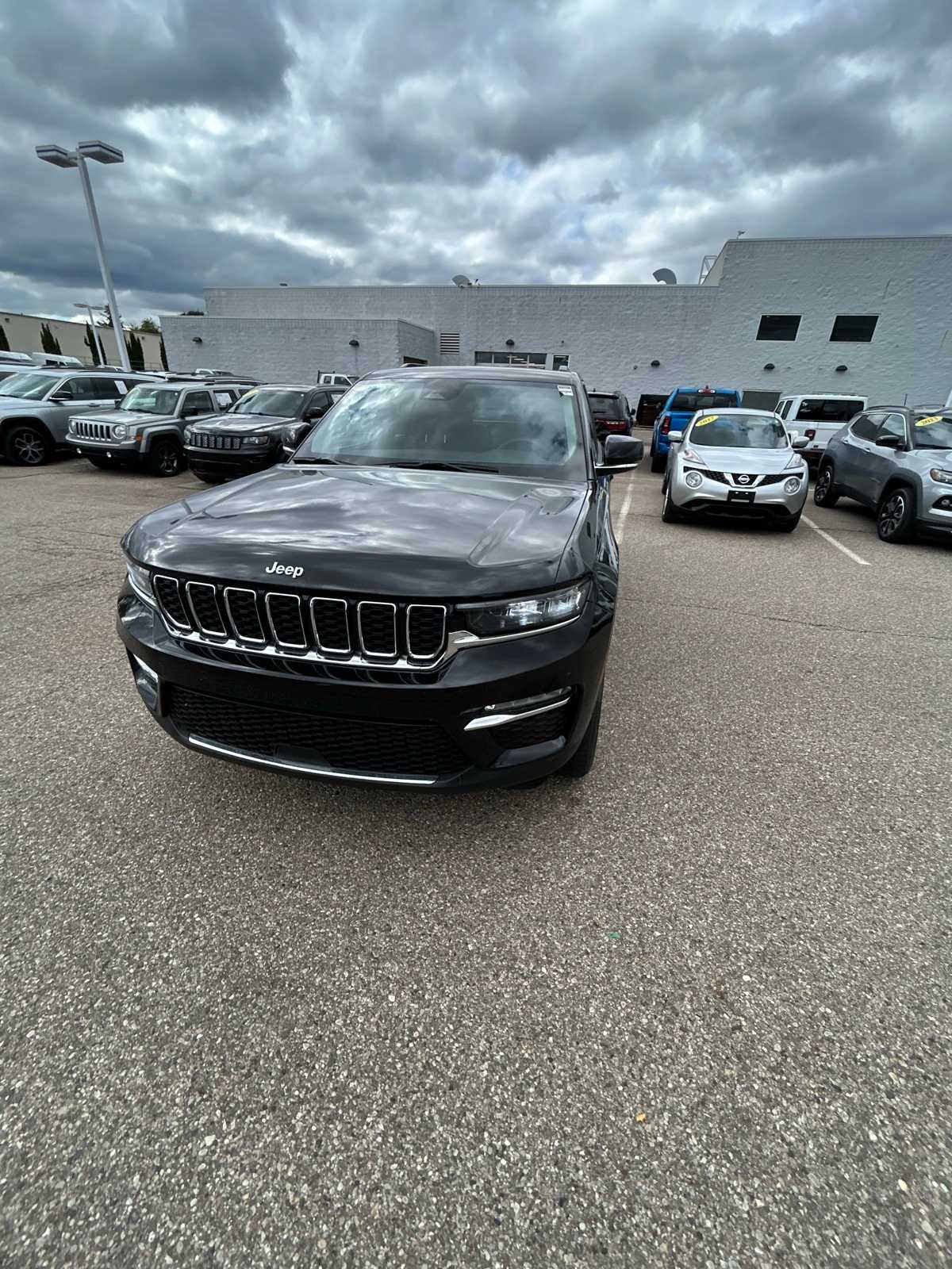 Thumbnail: 2023 Jeep Grand Cherokee - 2