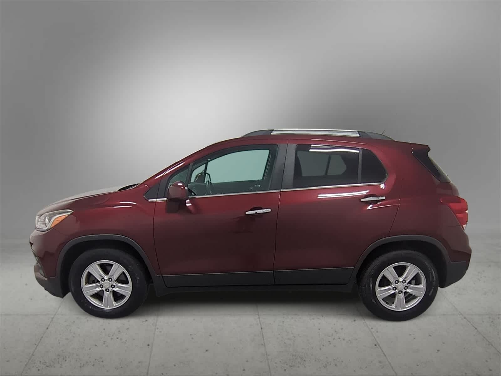 Thumbnail: 2017 Chevrolet Trax - 5