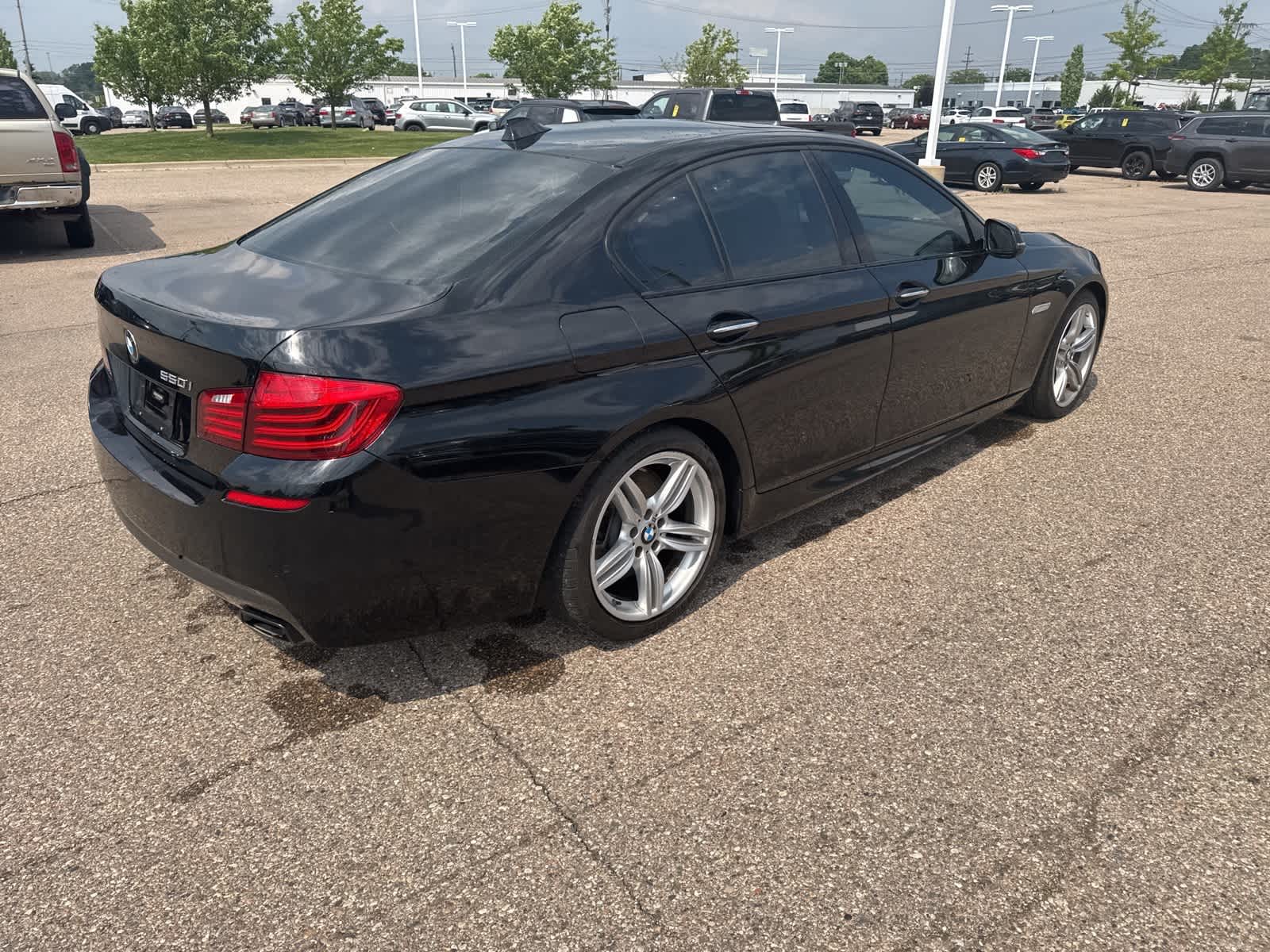 2015 BMW 5 Series 550i 14
