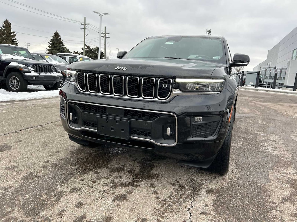 Used 2023 Jeep Grand Cherokee L Overland SUV