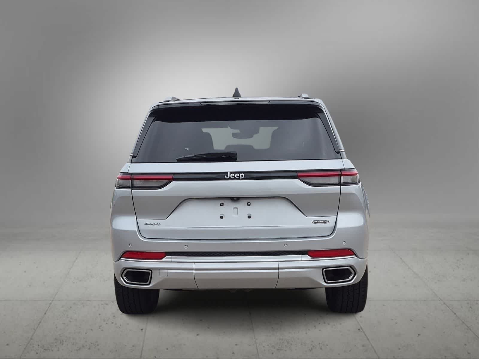 Thumbnail: 2022 Jeep Grand Cherokee - 7