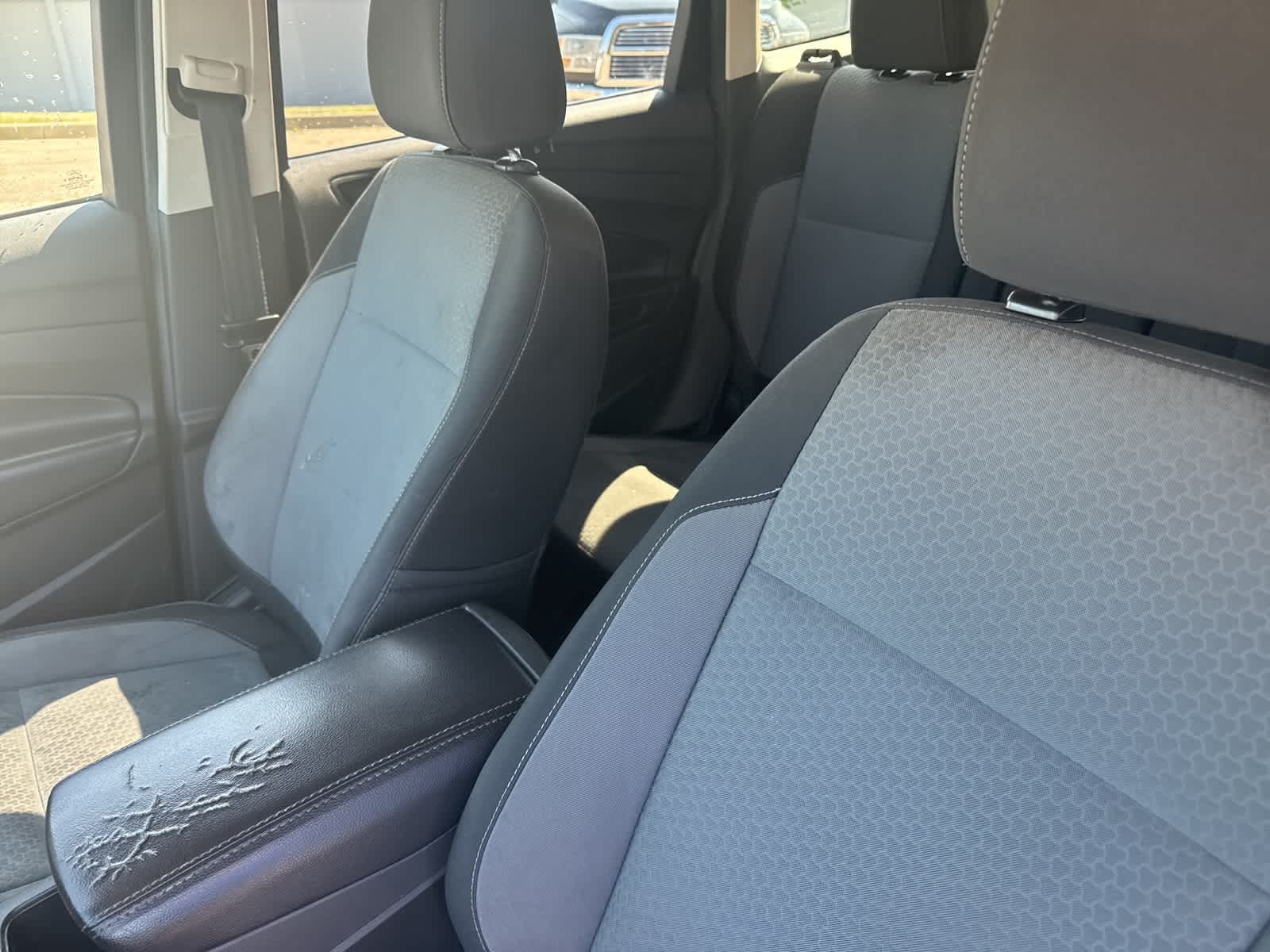 Thumbnail: 2017 Ford Escape - 31