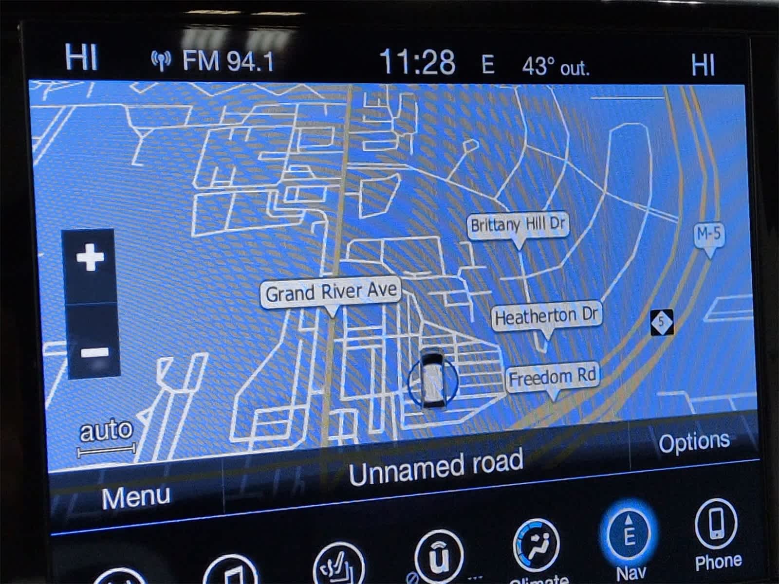 Thumbnail: 2017 Chrysler Pacifica - 32