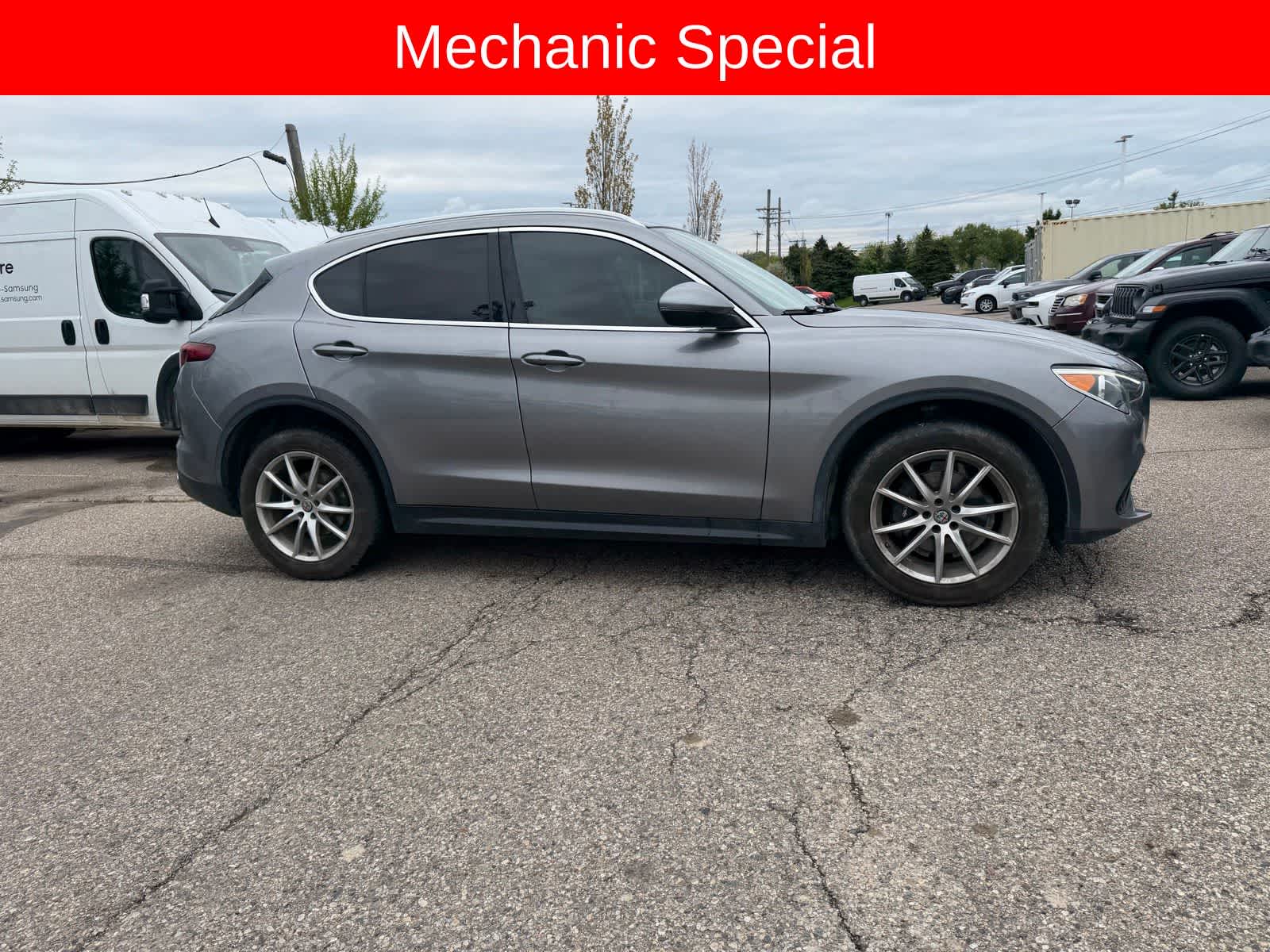 Thumbnail: 2018 Alfa Romeo Stelvio - 9