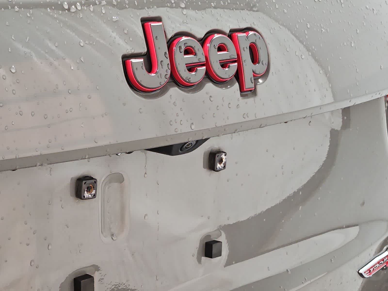 Thumbnail: 2021 Jeep Grand Cherokee - 12