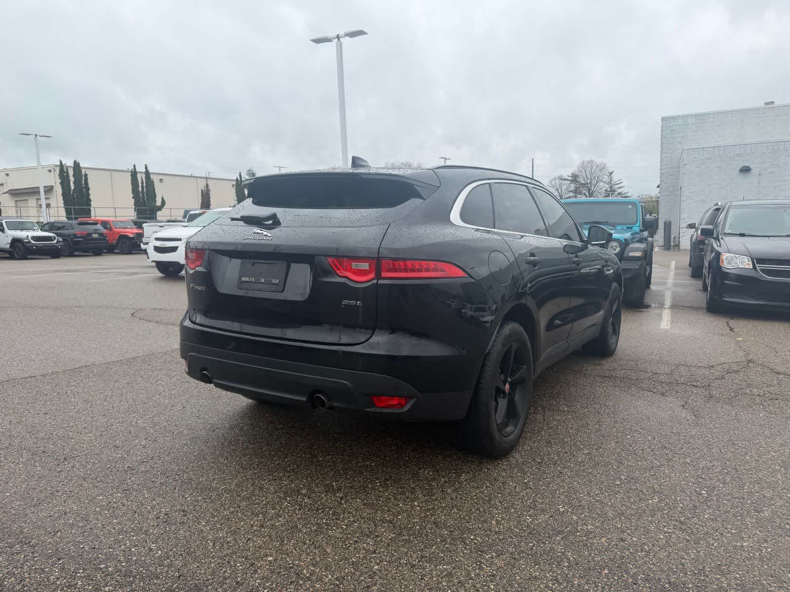 Thumbnail: 2019 Jaguar F-Pace - 21