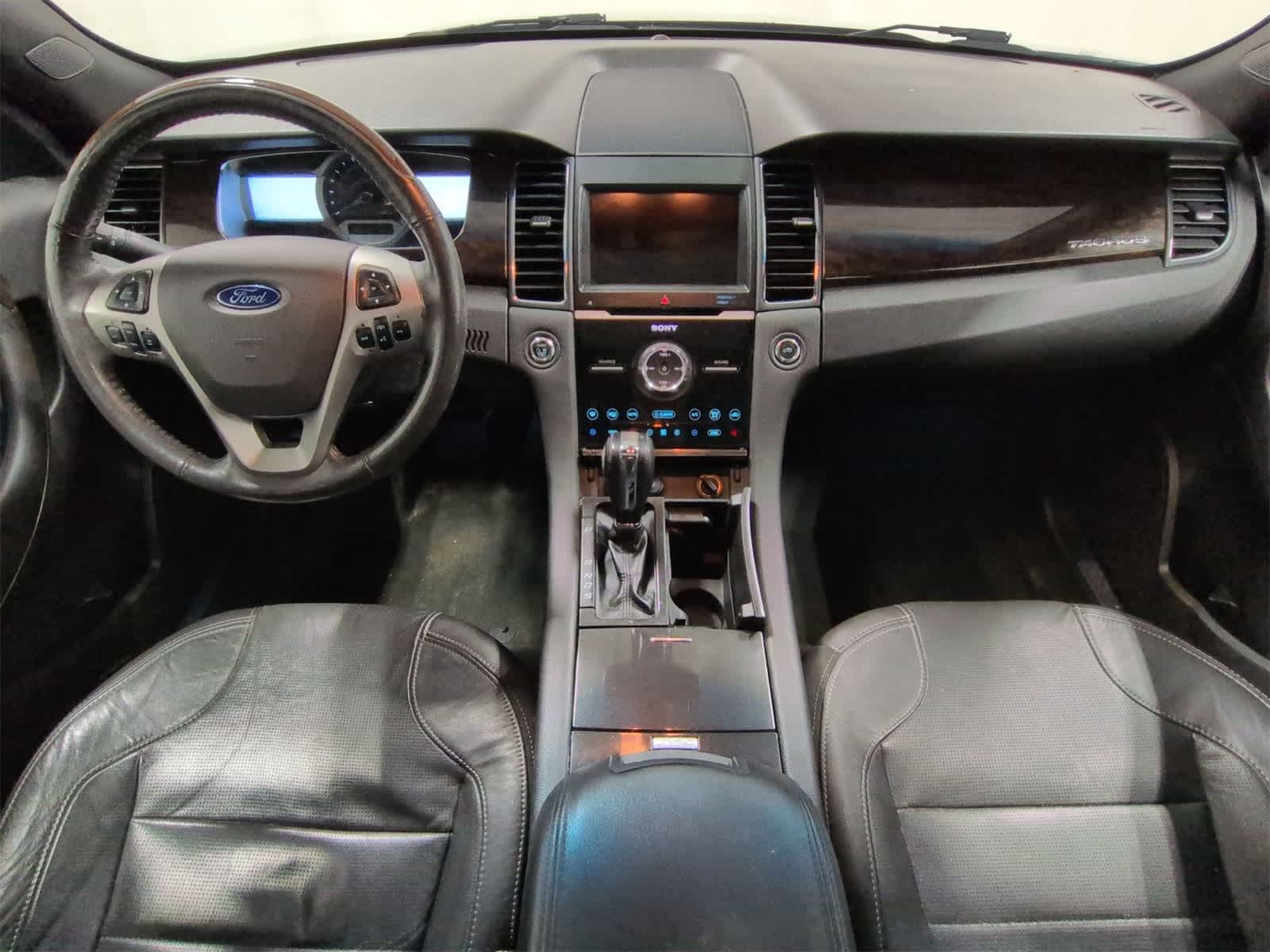 Thumbnail: 2016 Ford Taurus - 16