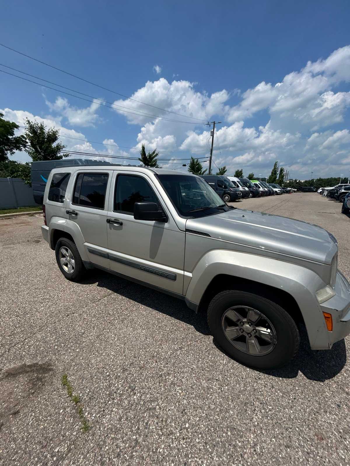 Thumbnail: 2009 Jeep Liberty - 10