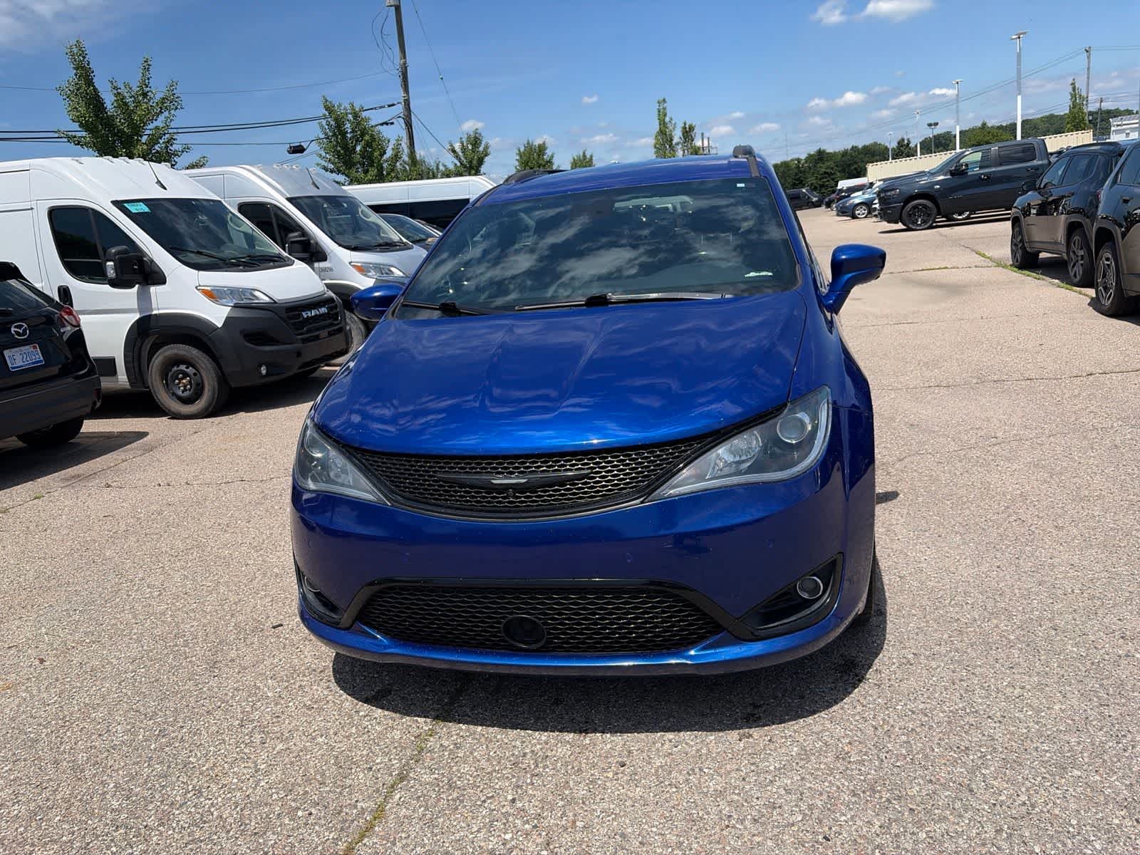 Thumbnail: 2019 Chrysler Pacifica - 2
