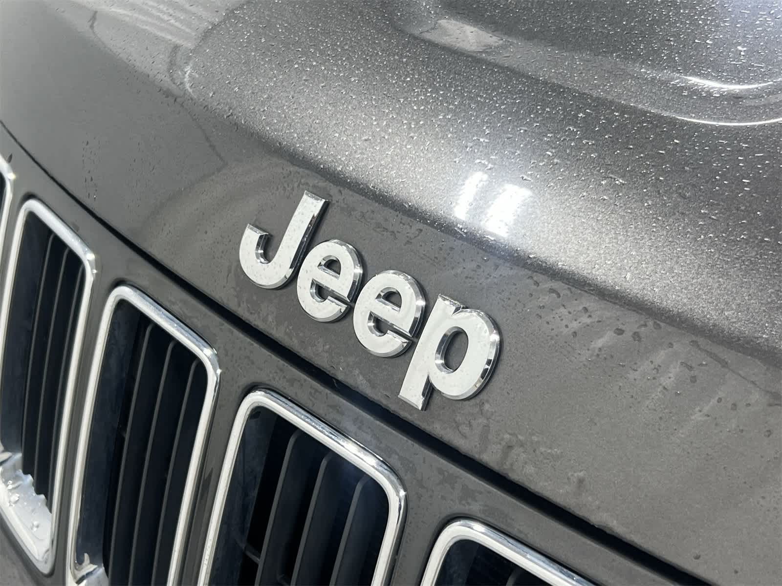 Thumbnail: 2015 Jeep Grand Cherokee - 12