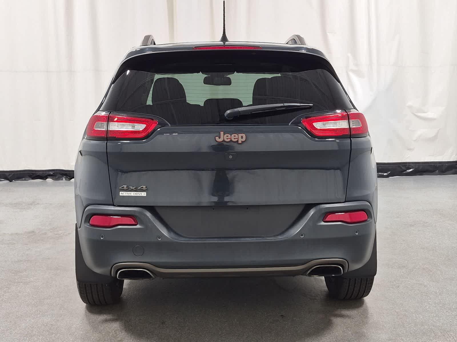 Thumbnail: 2017 Jeep Cherokee - 13