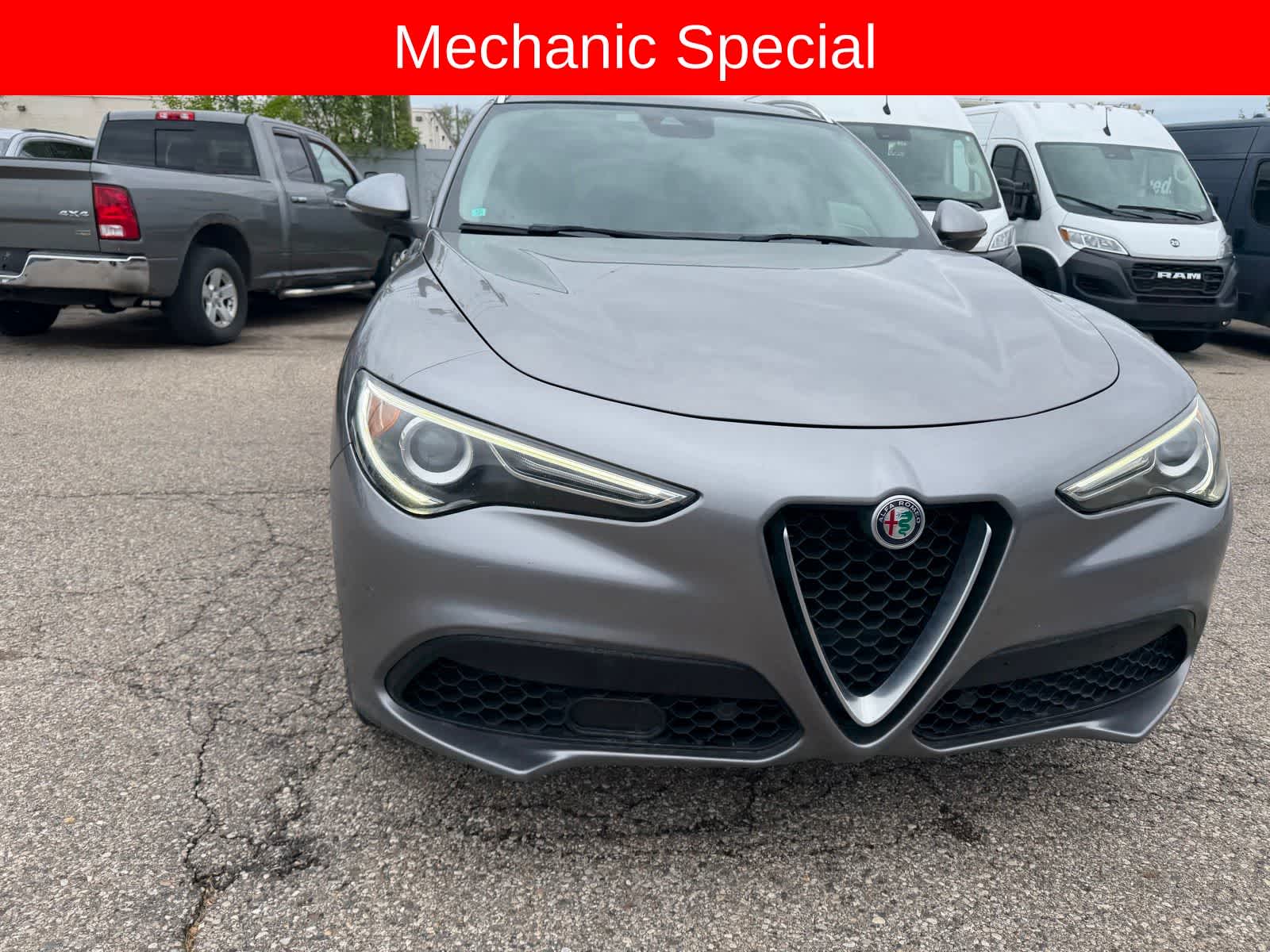 Thumbnail: 2018 Alfa Romeo Stelvio - 8
