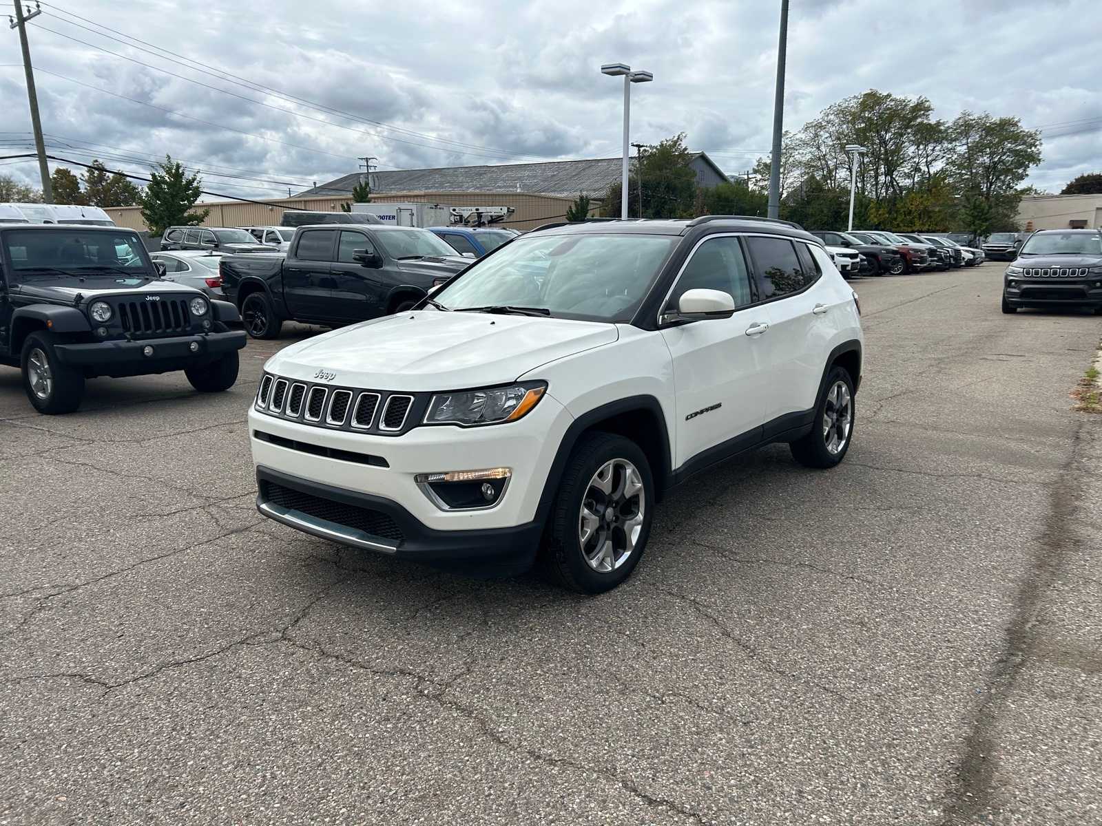 Thumbnail: 2019 Jeep Compass - 2