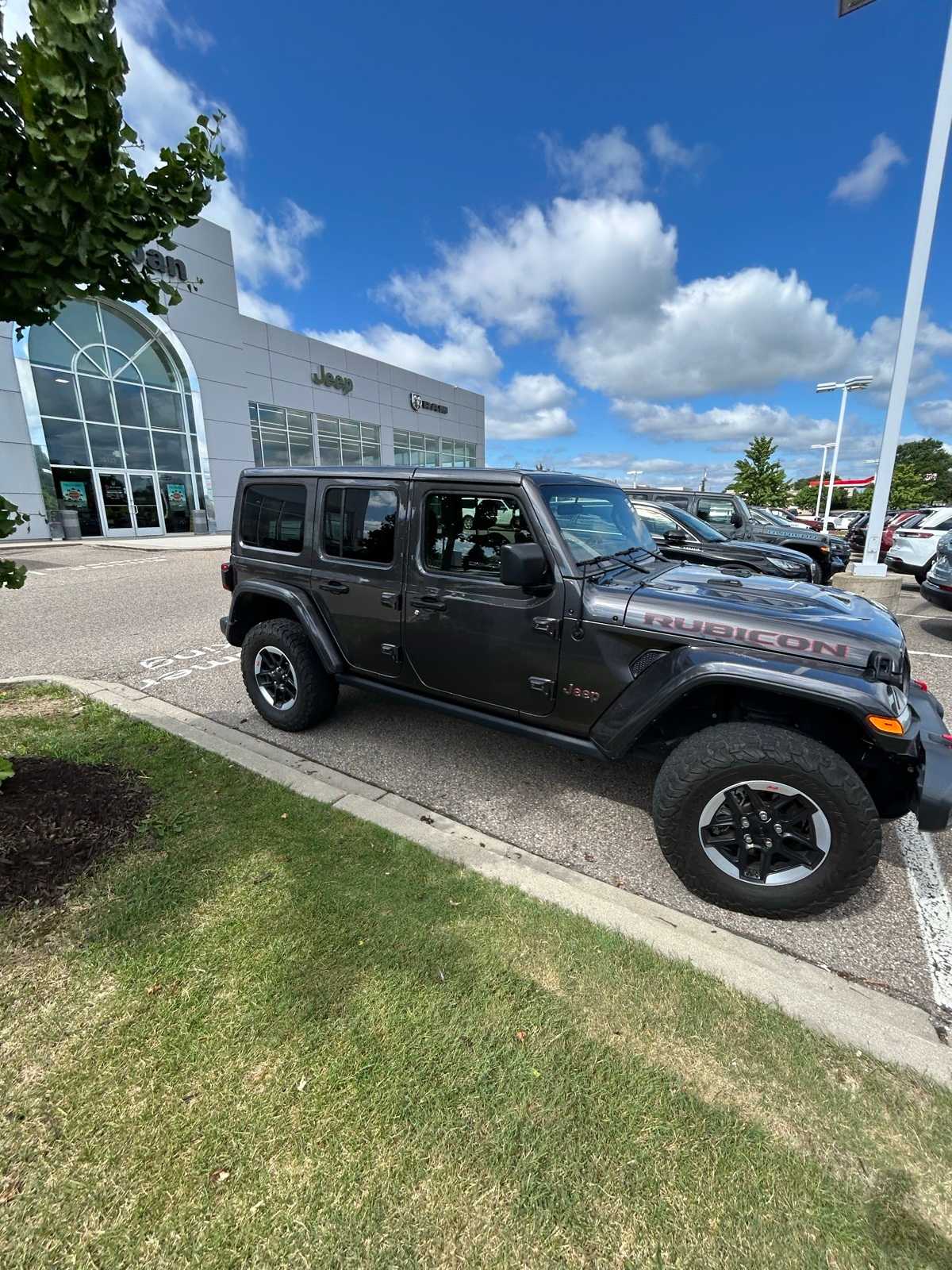 Thumbnail: 2021 Jeep Wrangler - 12