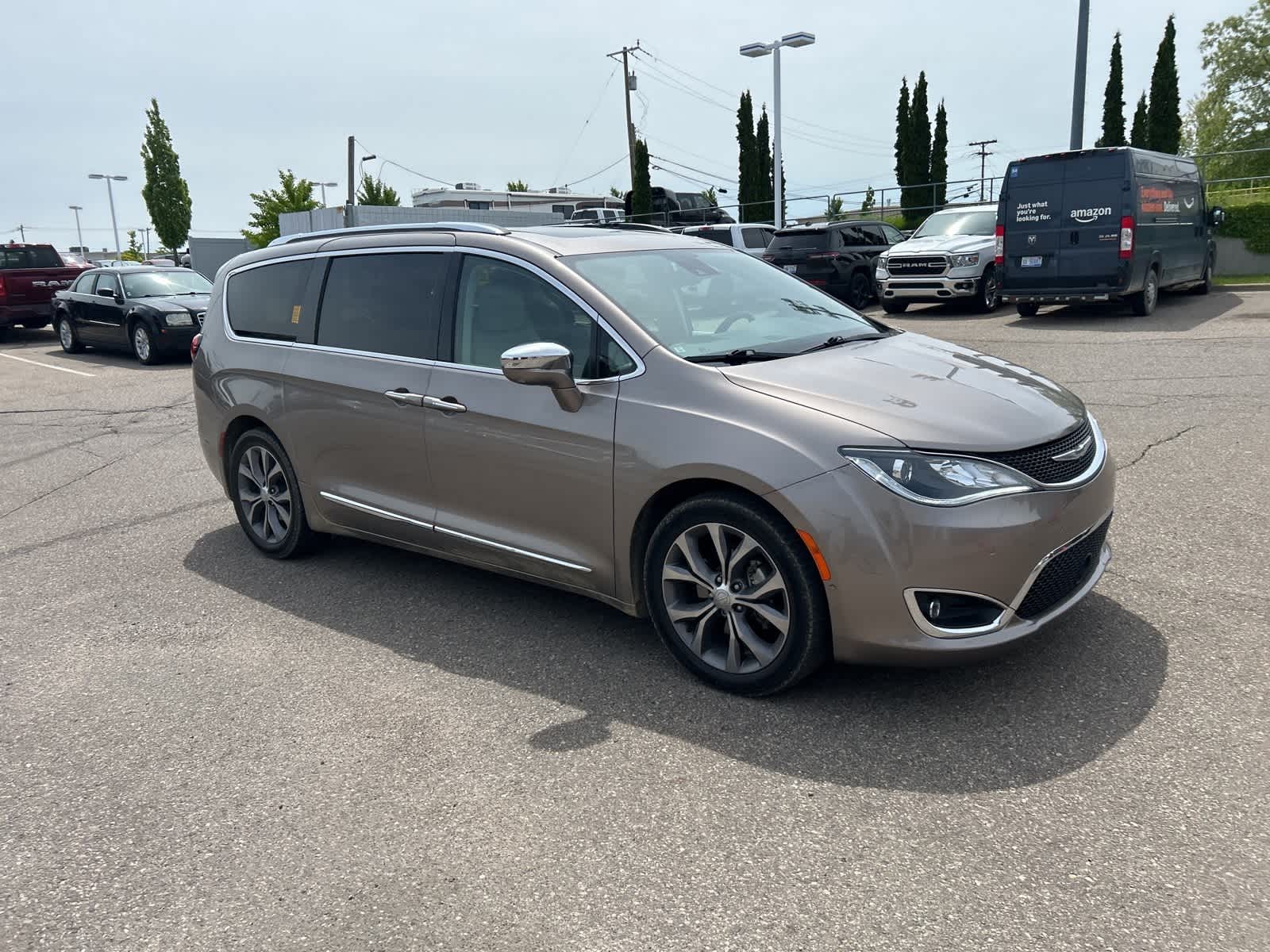2018 Chrysler Pacifica Limited 9
