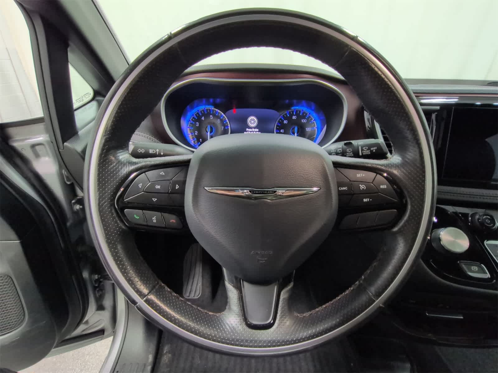 Thumbnail: 2020 Chrysler Pacifica - 25