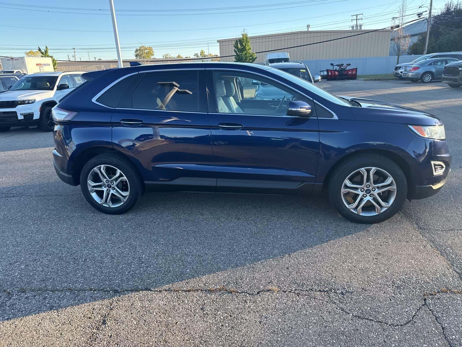 Thumbnail: 2016 Ford Edge - 9