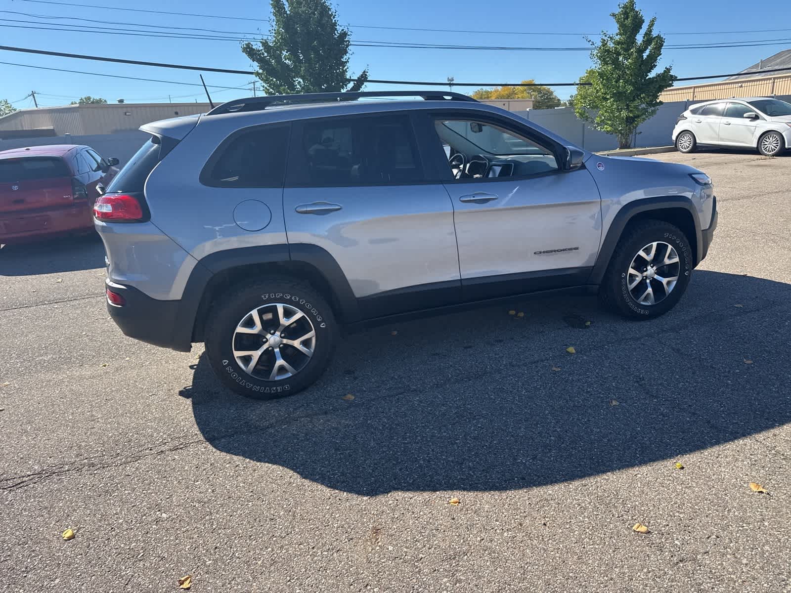 Thumbnail: 2018 Jeep Cherokee - 16