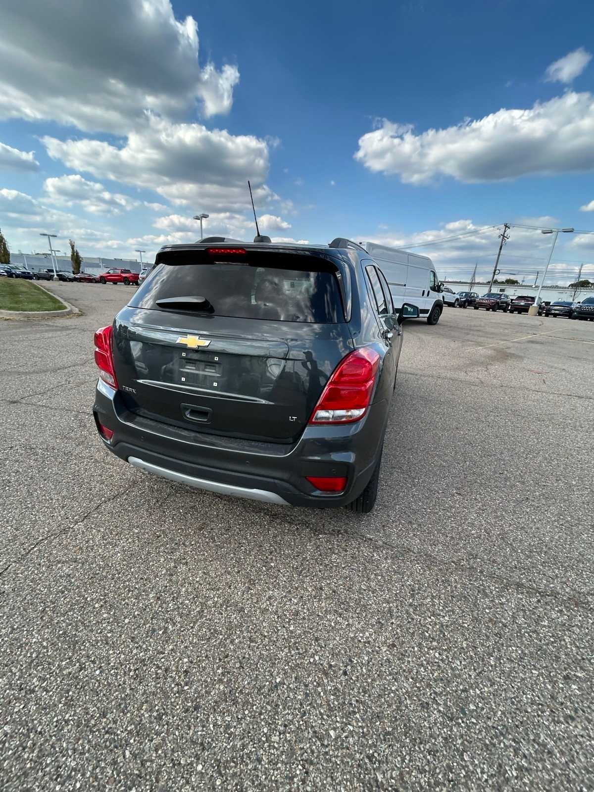 Thumbnail: 2019 Chevrolet Trax - 19