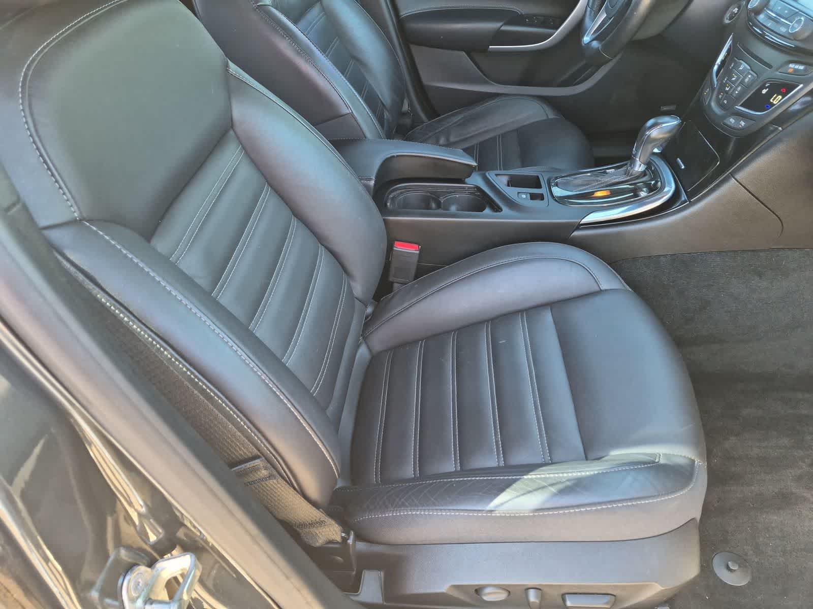 Thumbnail: 2016 Buick Regal - 21