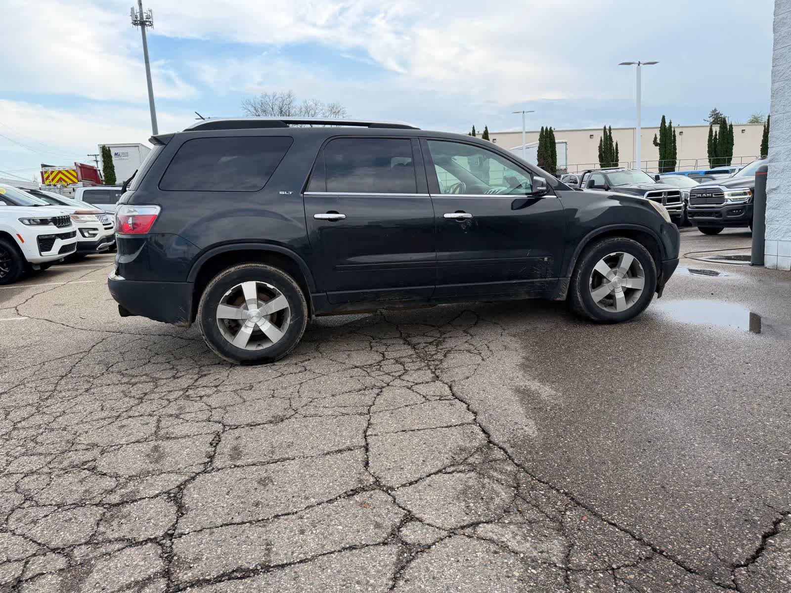 Thumbnail: 2009 GMC Acadia - 15