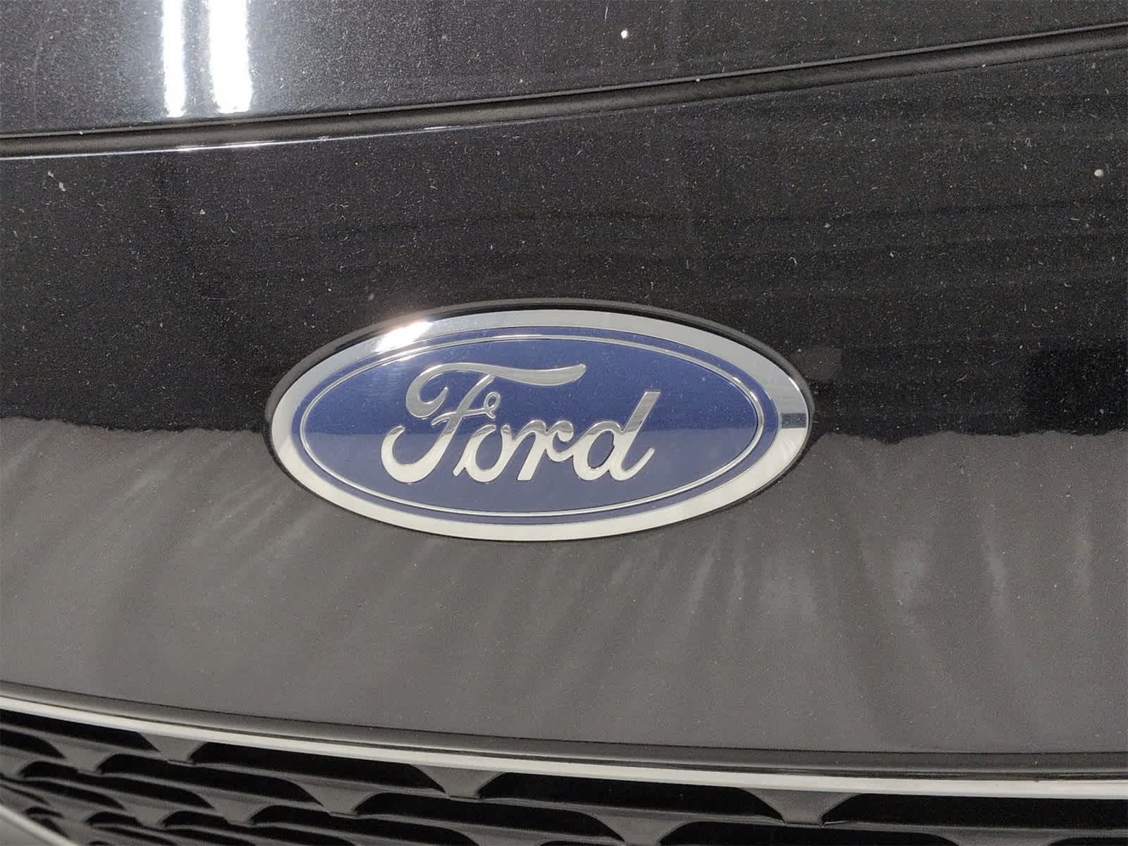 Thumbnail: 2021 Ford Escape - 12