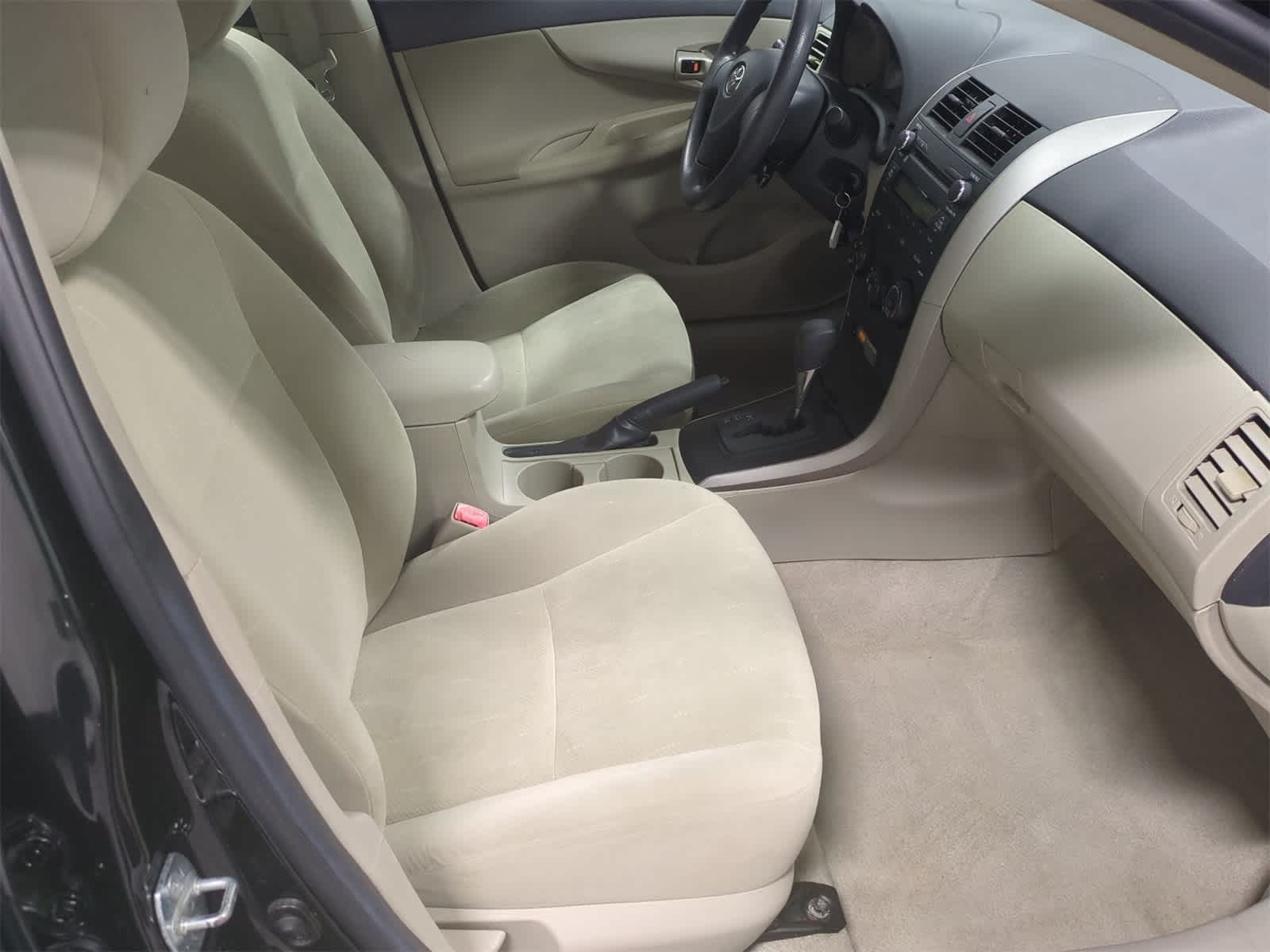 Thumbnail: 2011 Toyota Corolla - 24